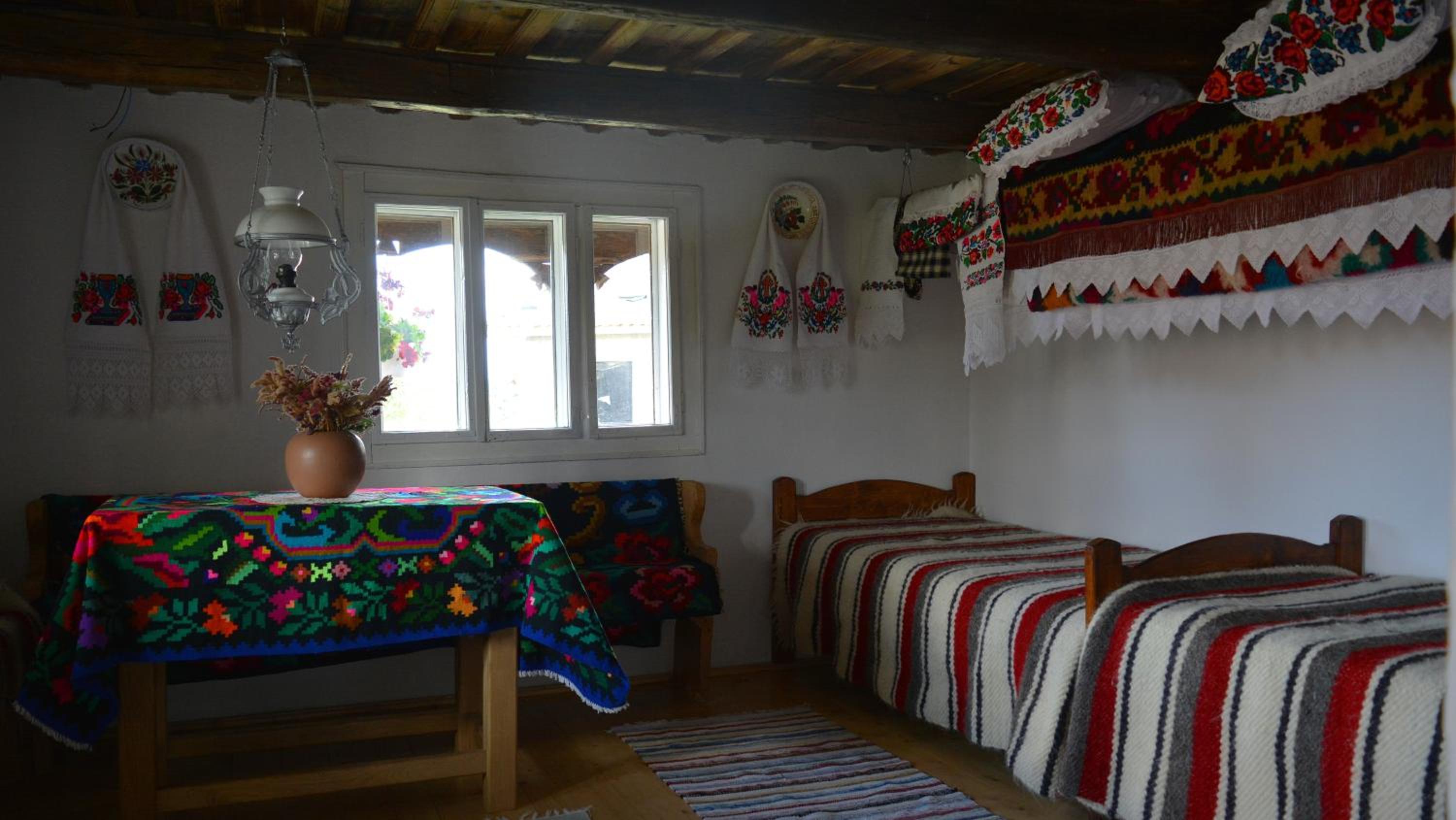 Two-Bedroom House - Photo 1