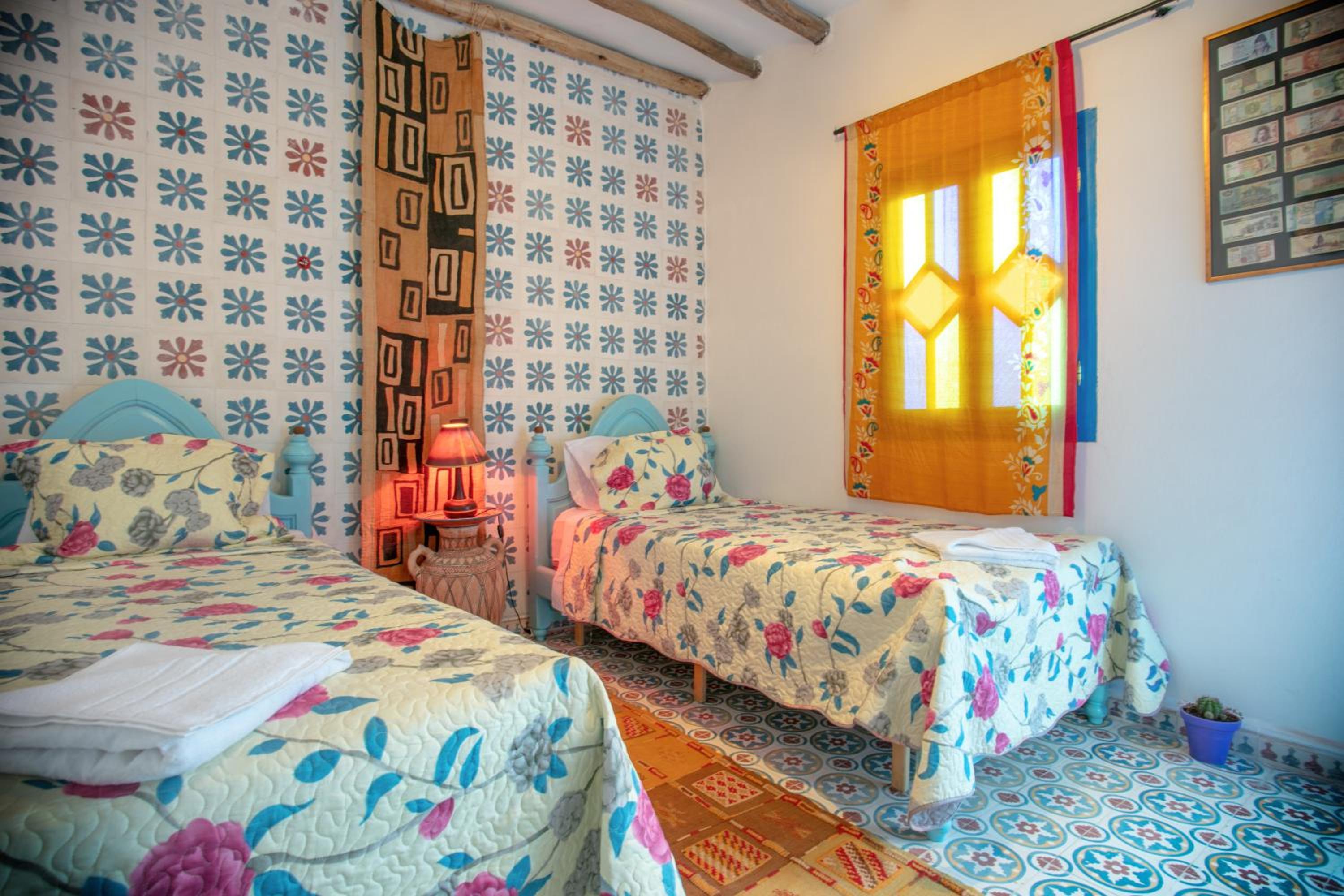 Standard Twin Room with Mountain View - Photo 8
