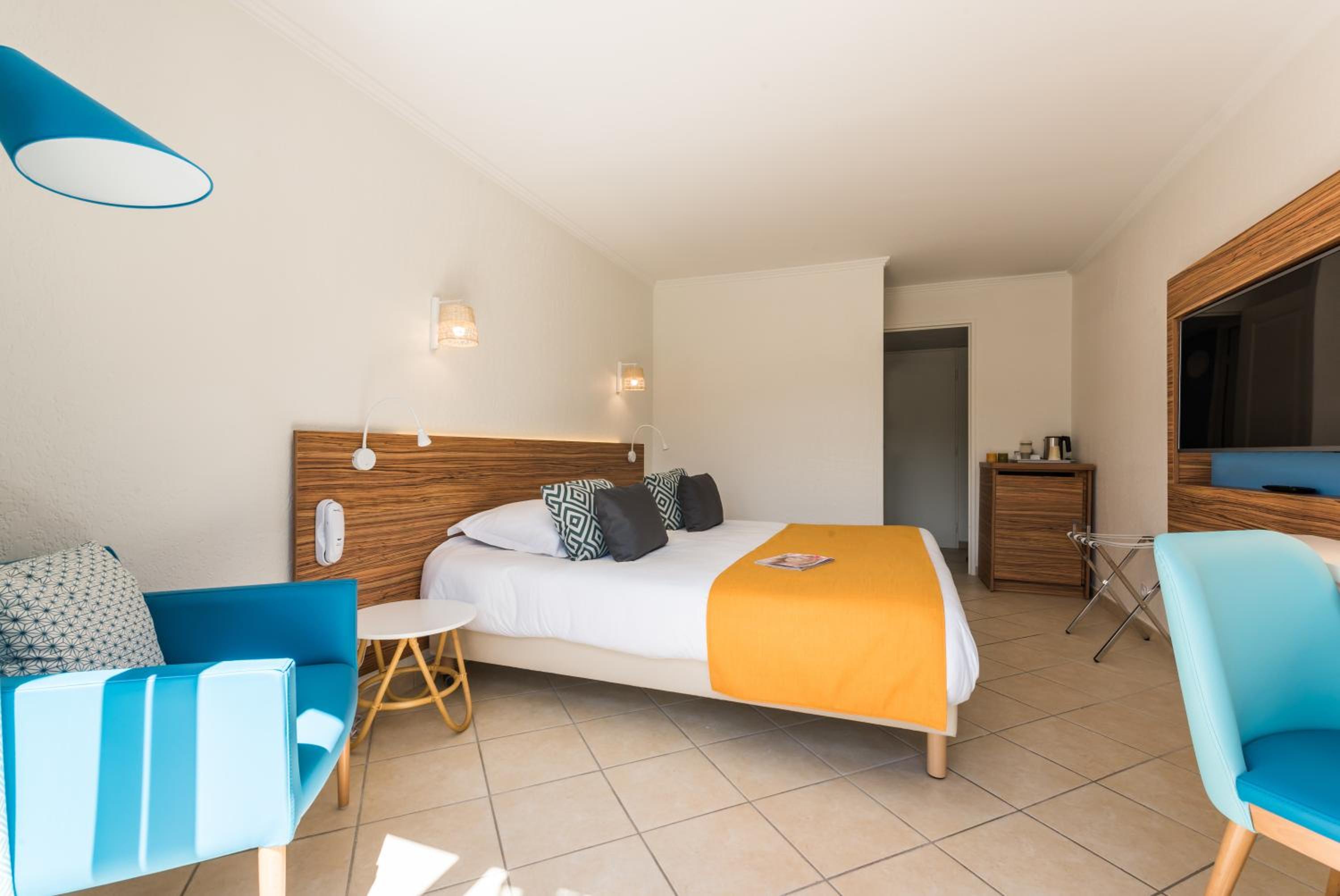Double Room with Air Conditioning and Terrace or Balcony