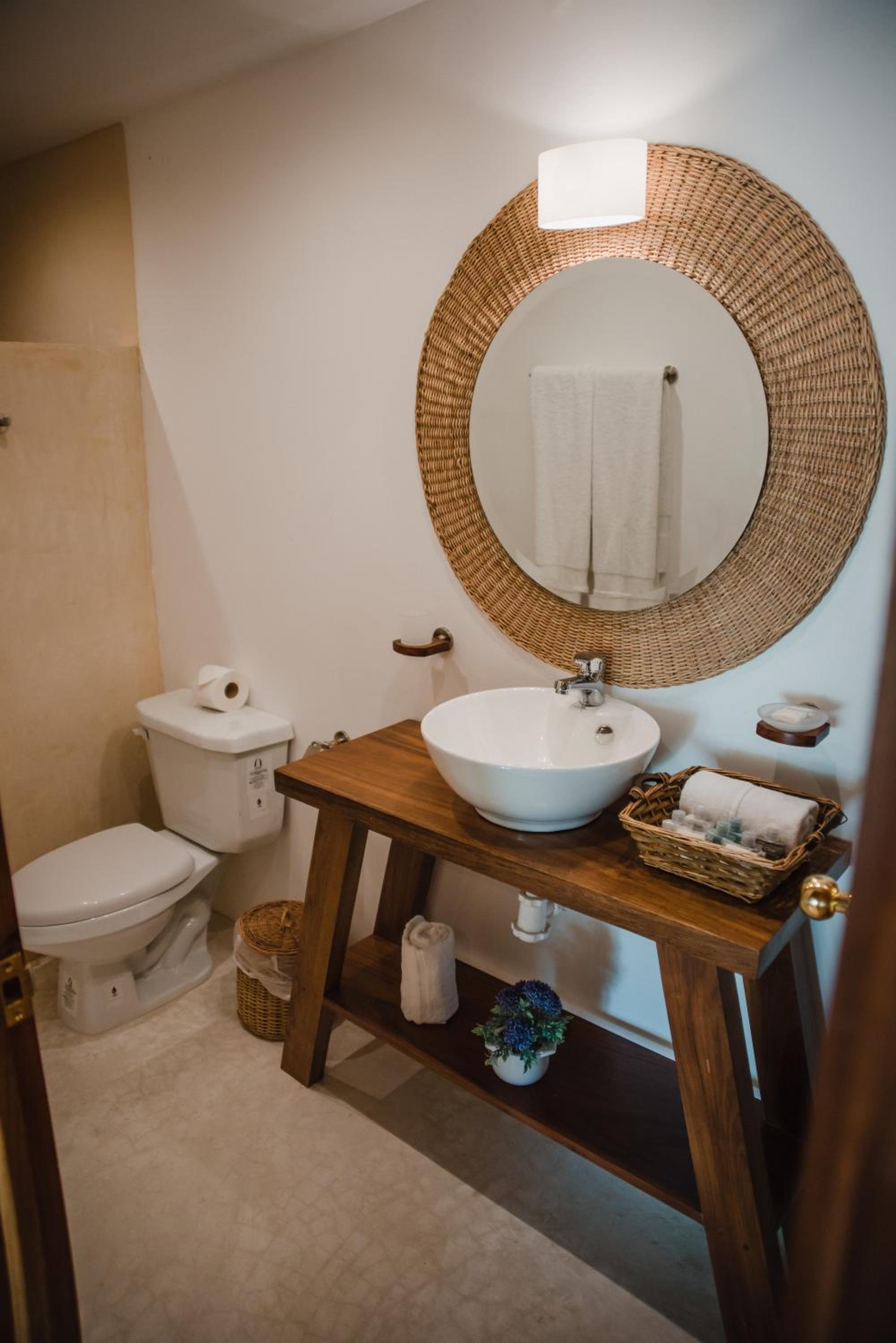 Superior Bungalow - Photo 3