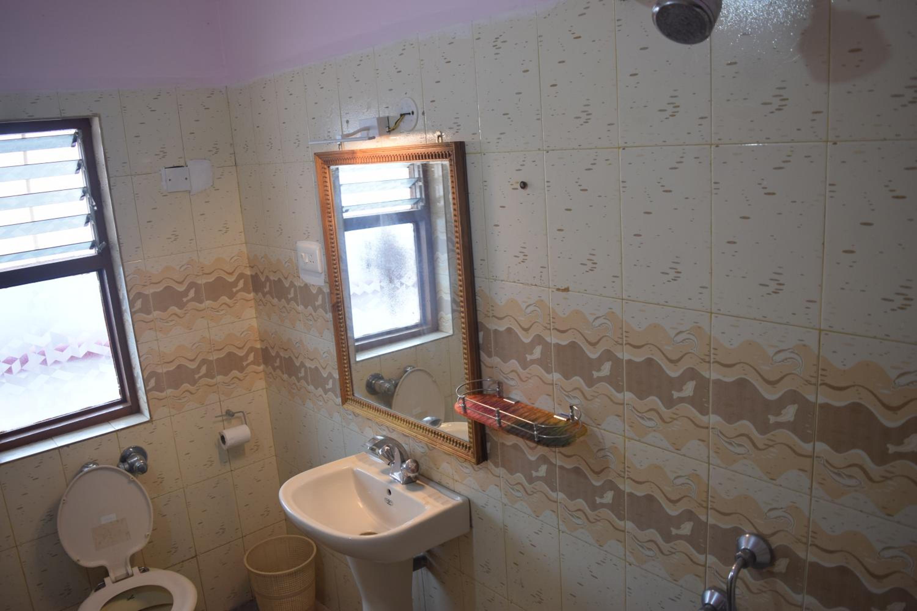 Triple Room with Balcony - Photo 2