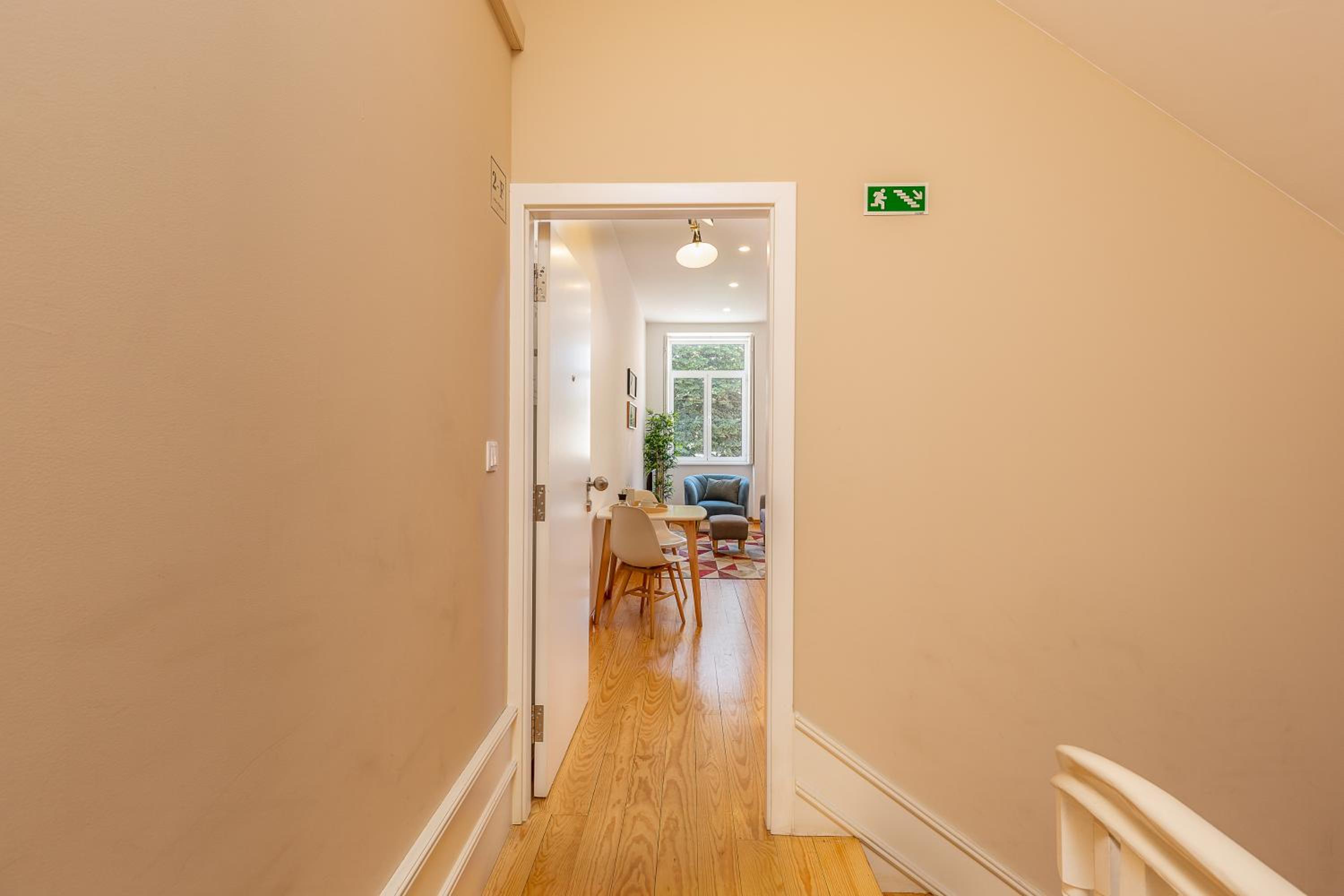 One-Bedroom Apartment photo 2