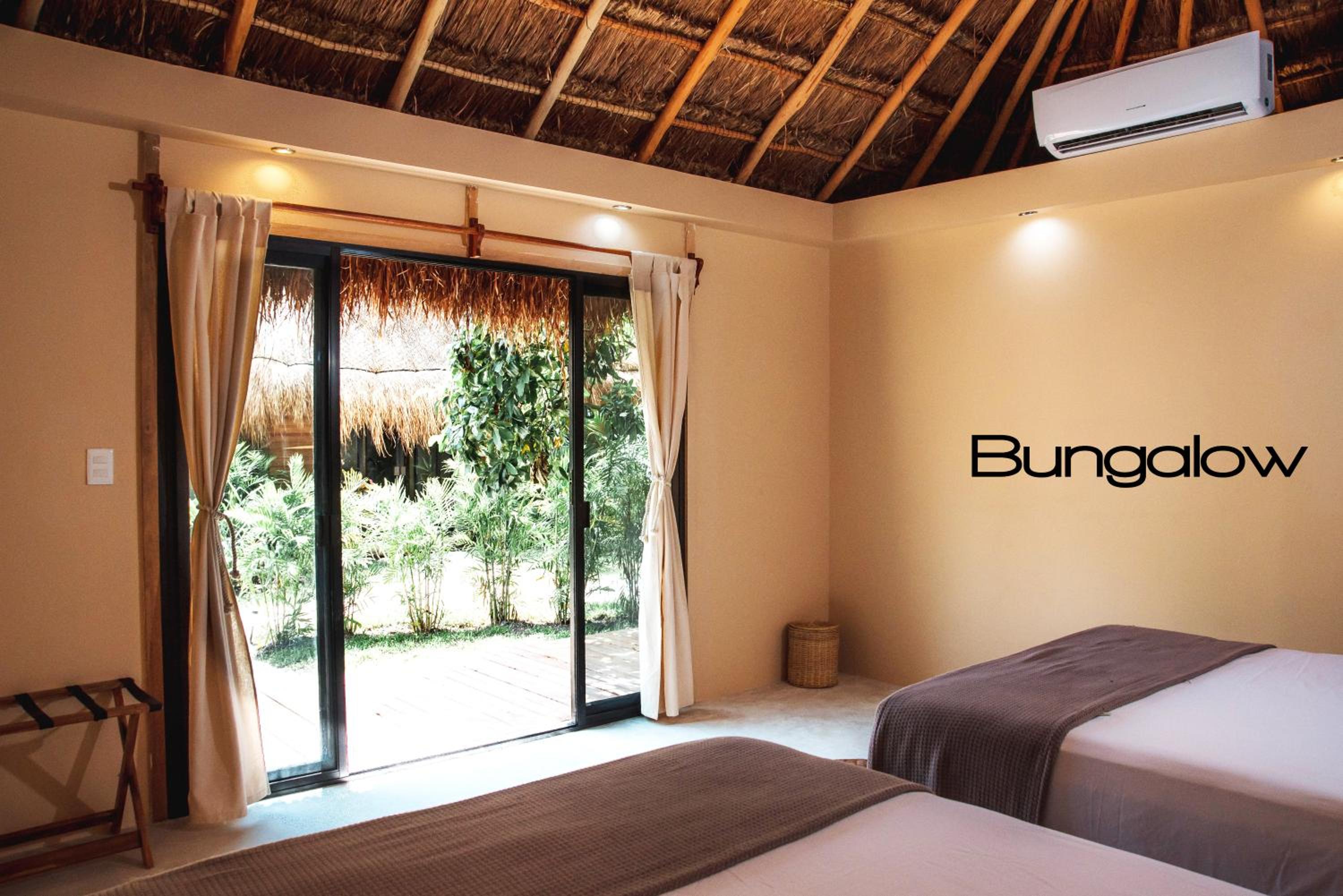 Standard Quadruple Bungalow - Photo 2