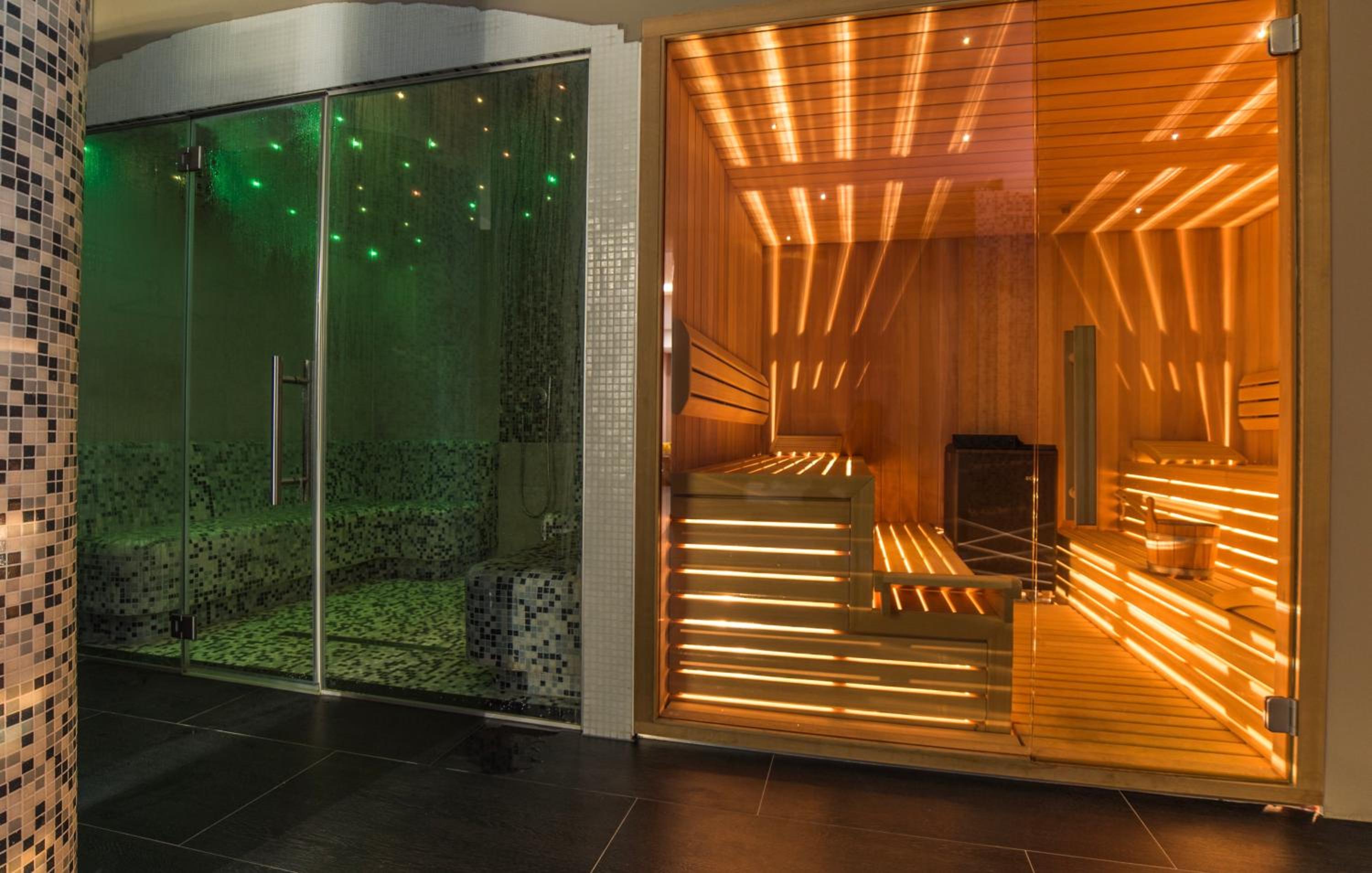 Standard Triple Room with Street View - Photo 5