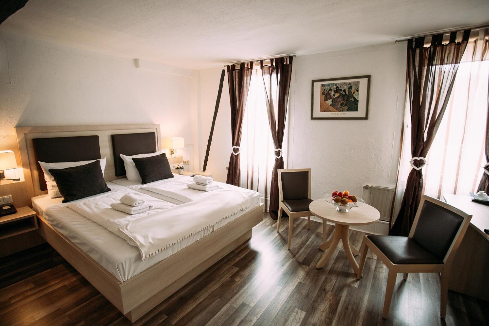 Double Room - Photo 3