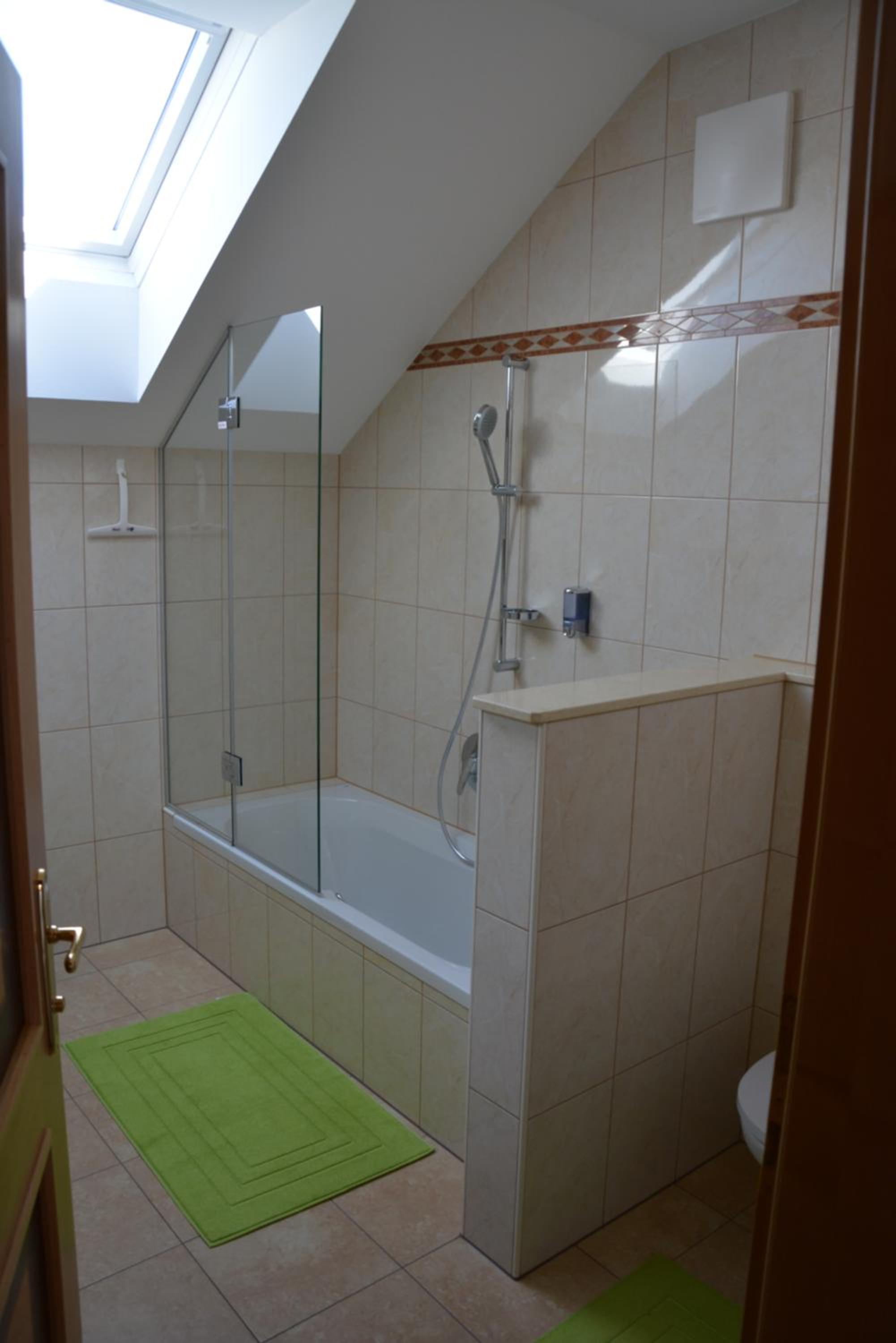 Deluxe Room (2 Adults + 1 Child) photo 2