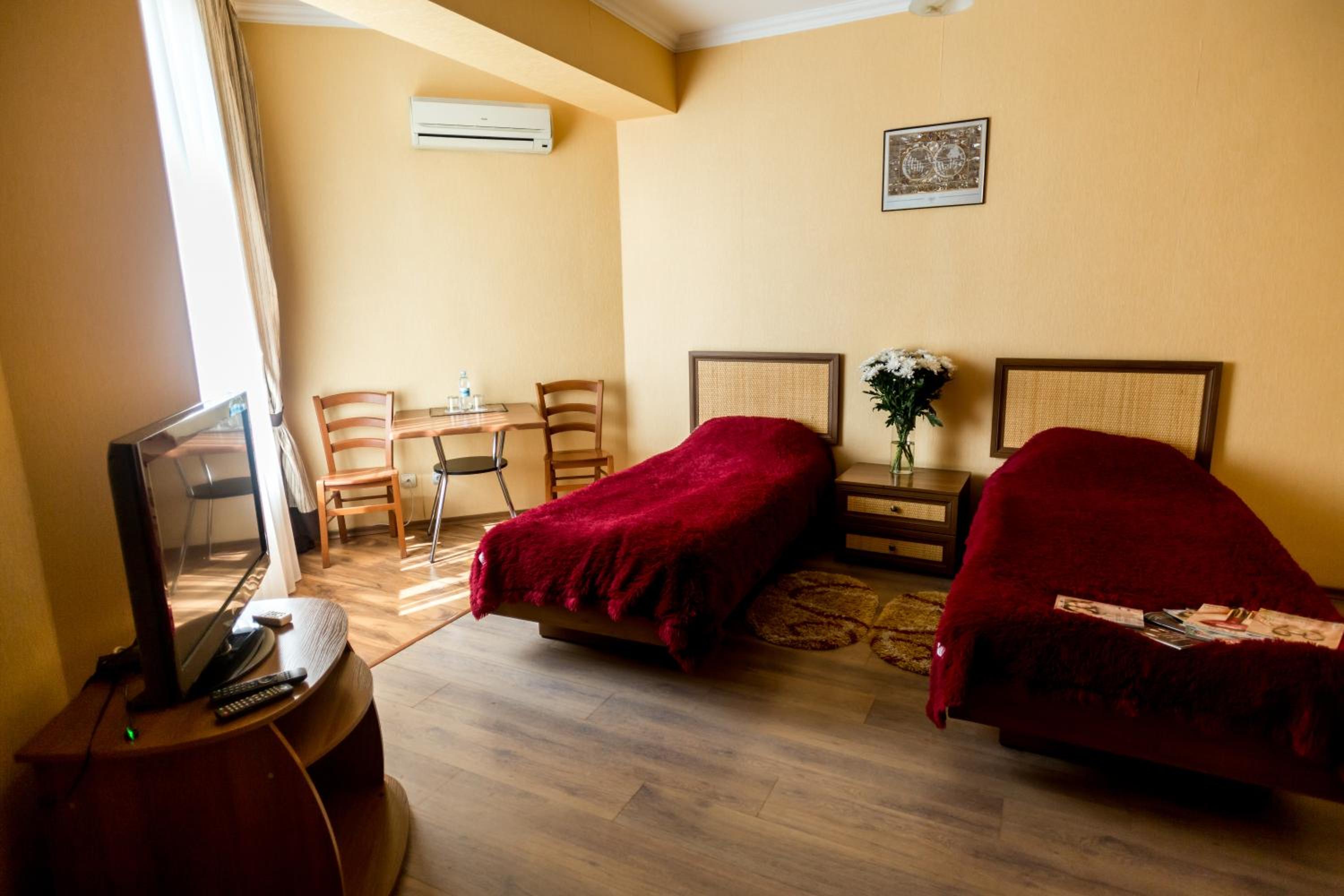 Large Twin Room