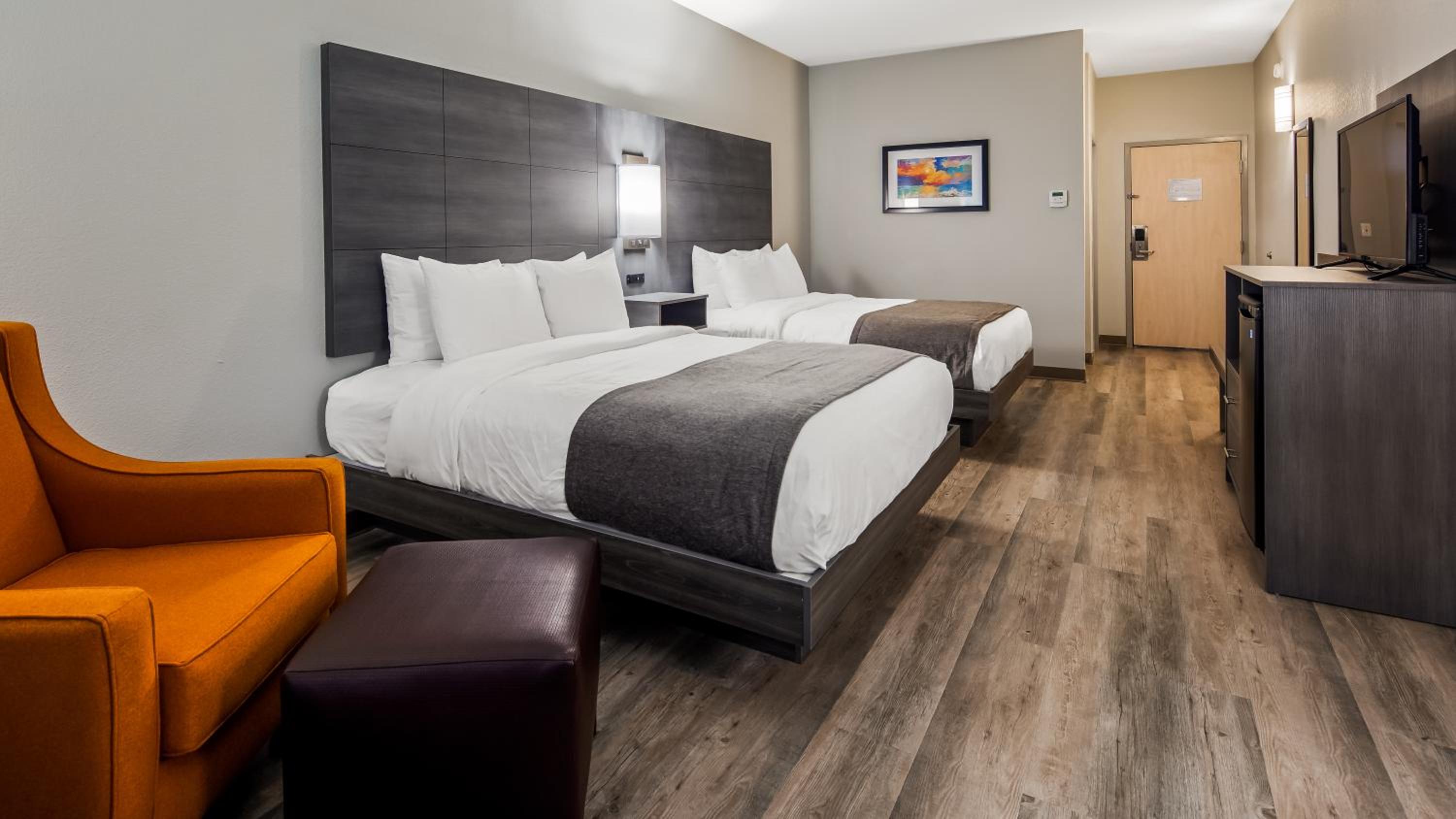 Queen Room with Two Queen Beds and Mobility Accessible Roll-In Shower - Photo 2