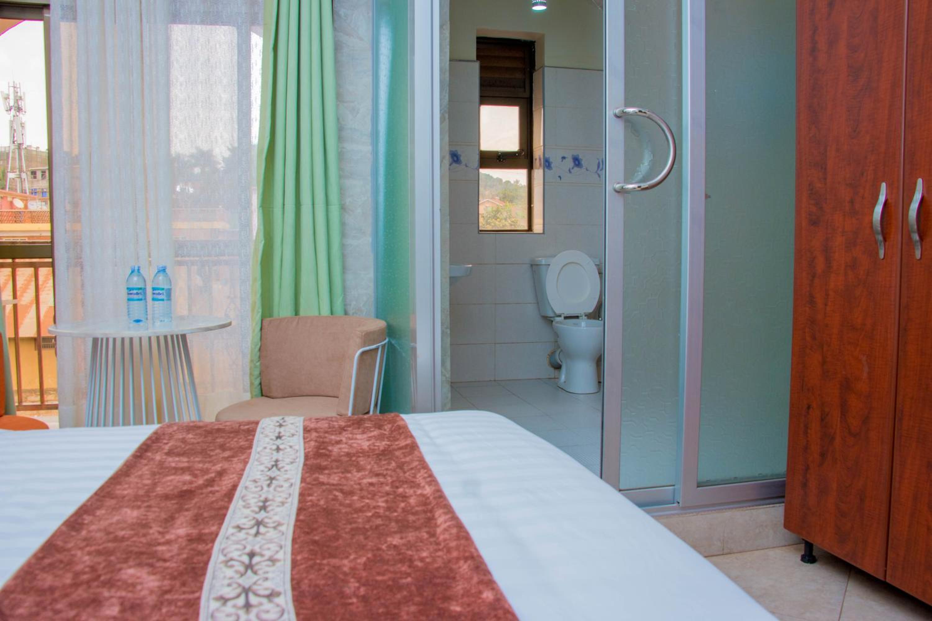 Queen Room with Balcony