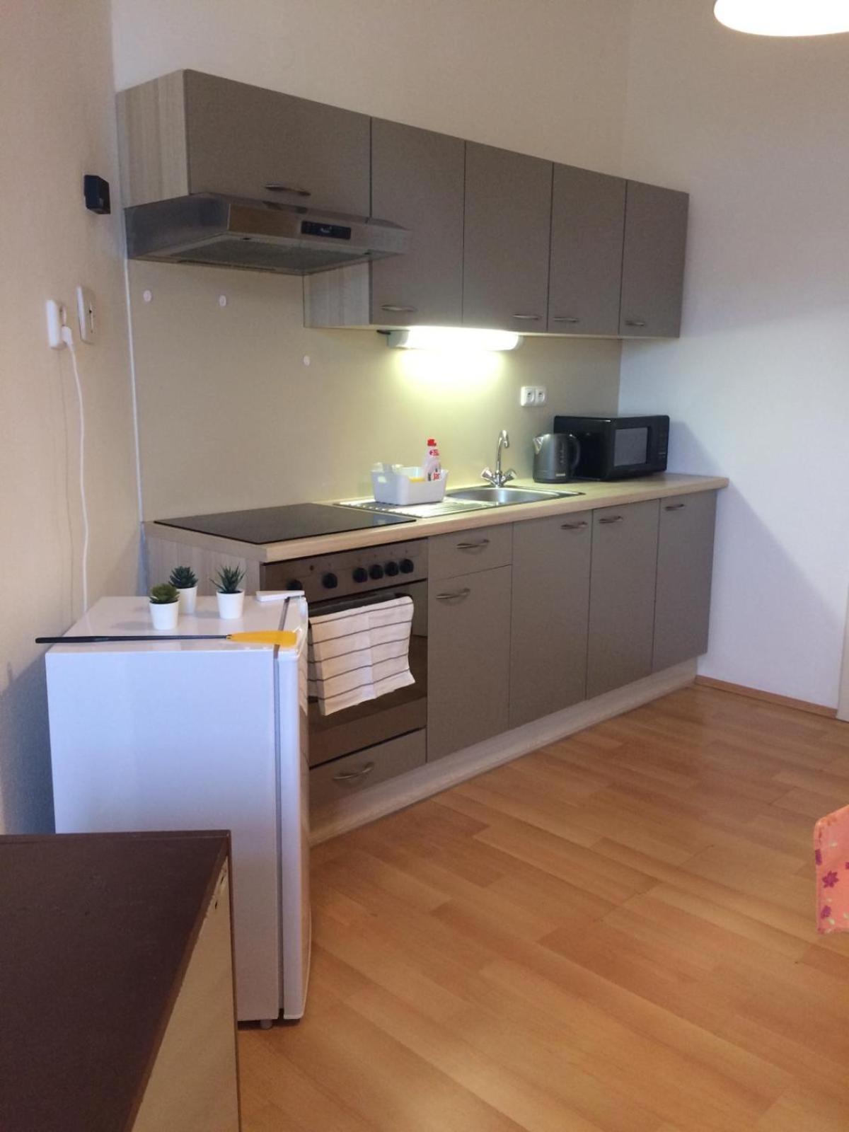 Apartment photo 2