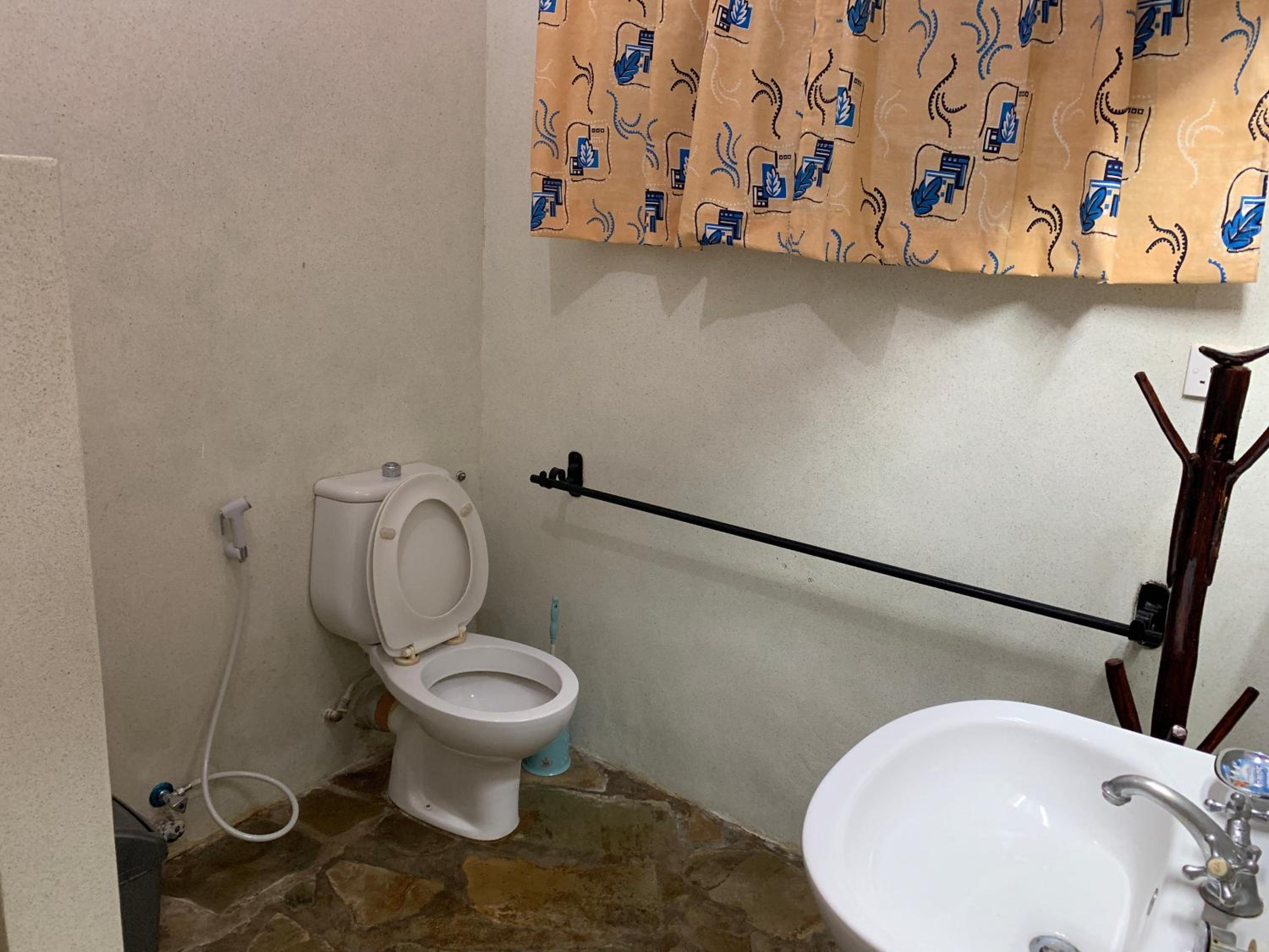 Deluxe Double Room - Photo 9
