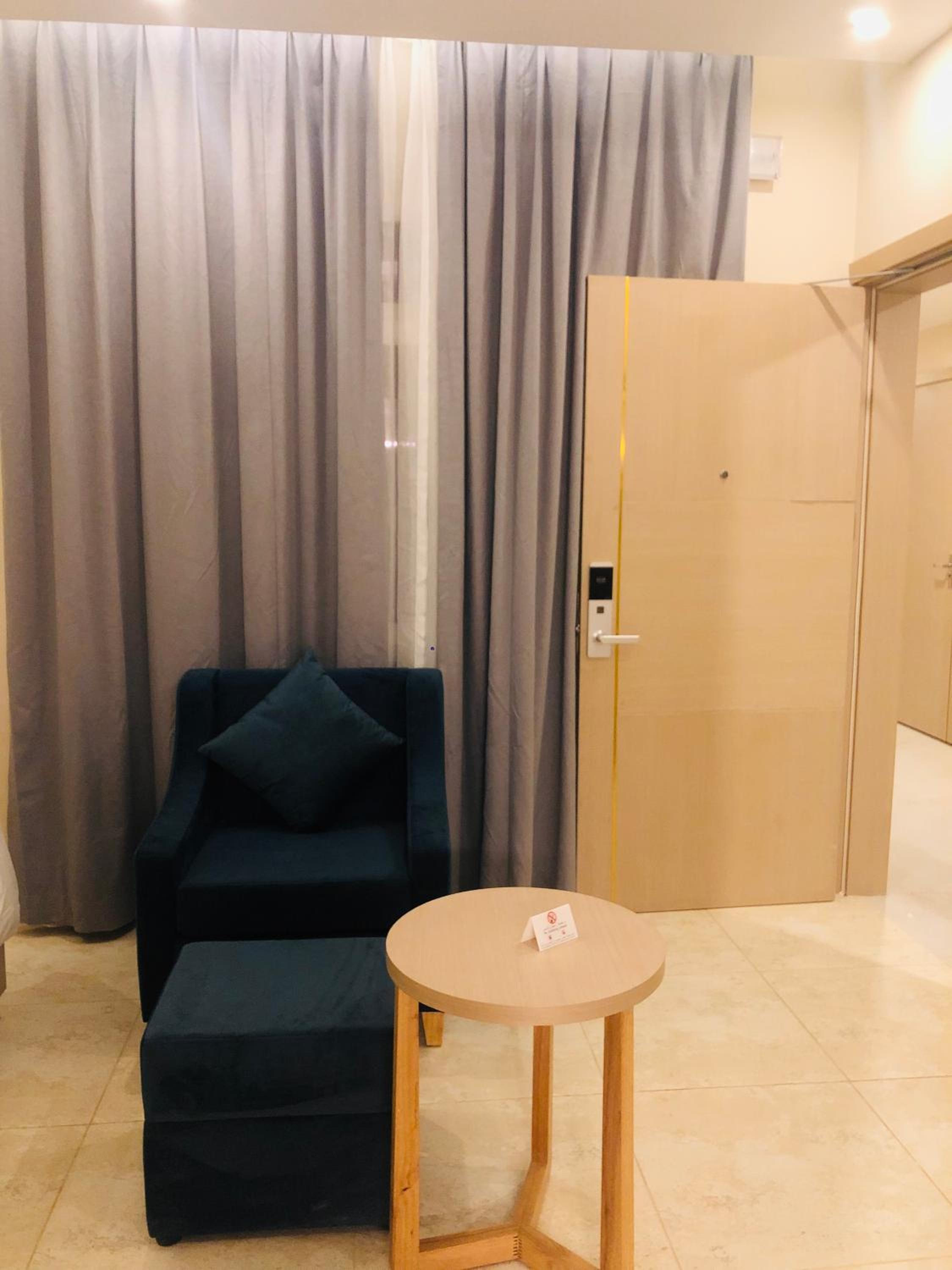 Standard Double Room - Photo 13