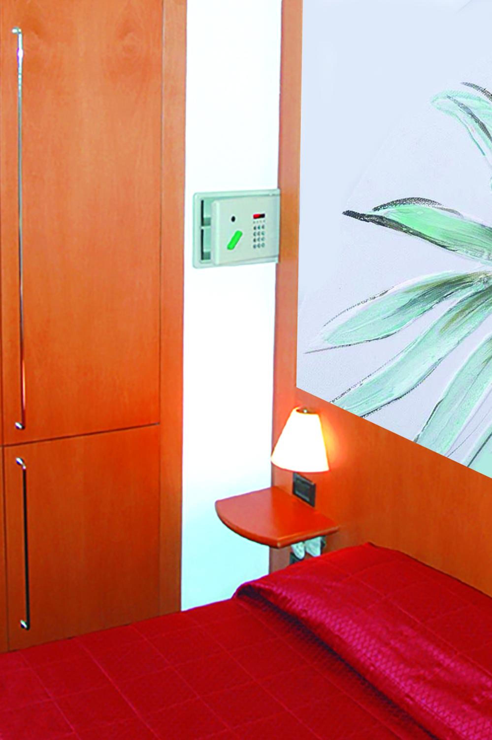 Single Room photo 3