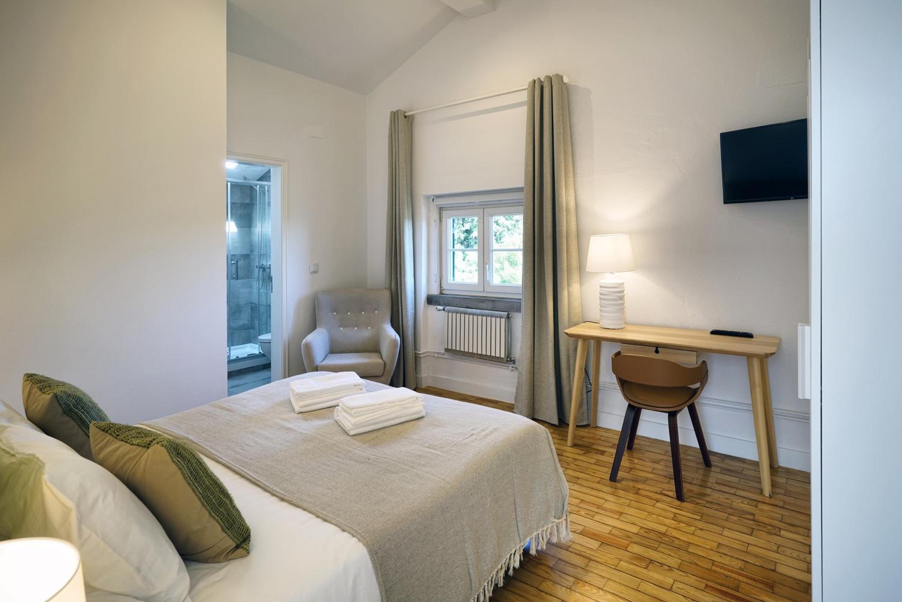Standard Double Room - Photo 4