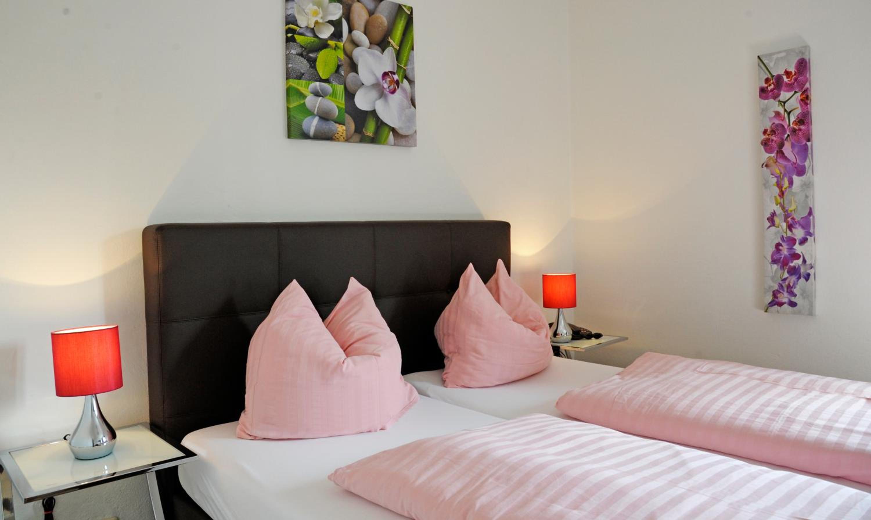 Double Room - Photo 5