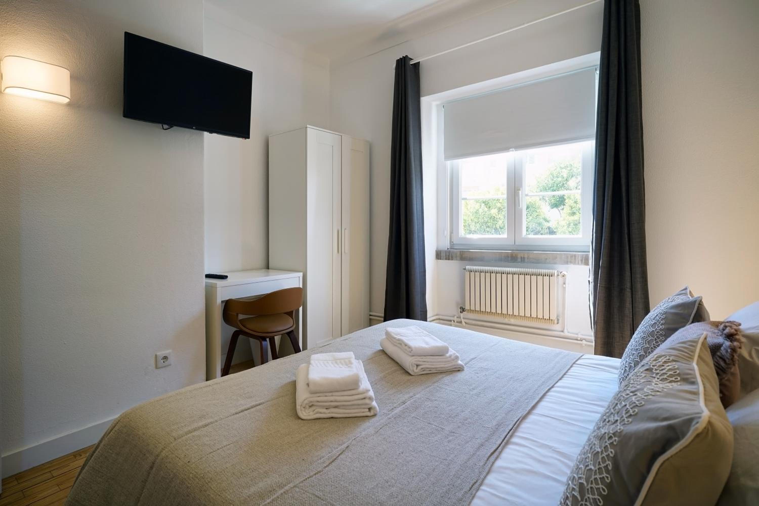 Standard Double Room - Photo 5