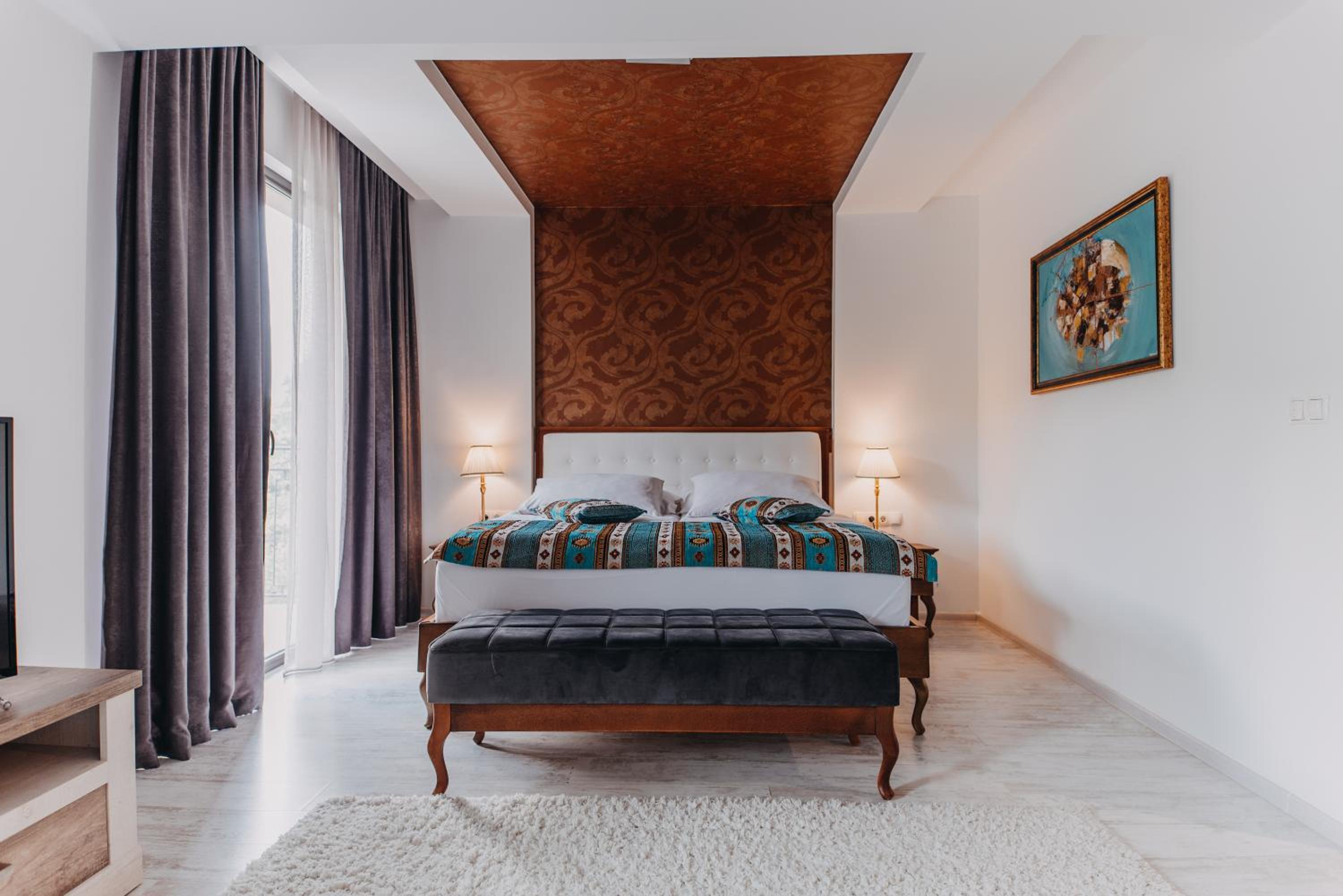 Deluxe Double Room with River View and Balcony - Photo 18