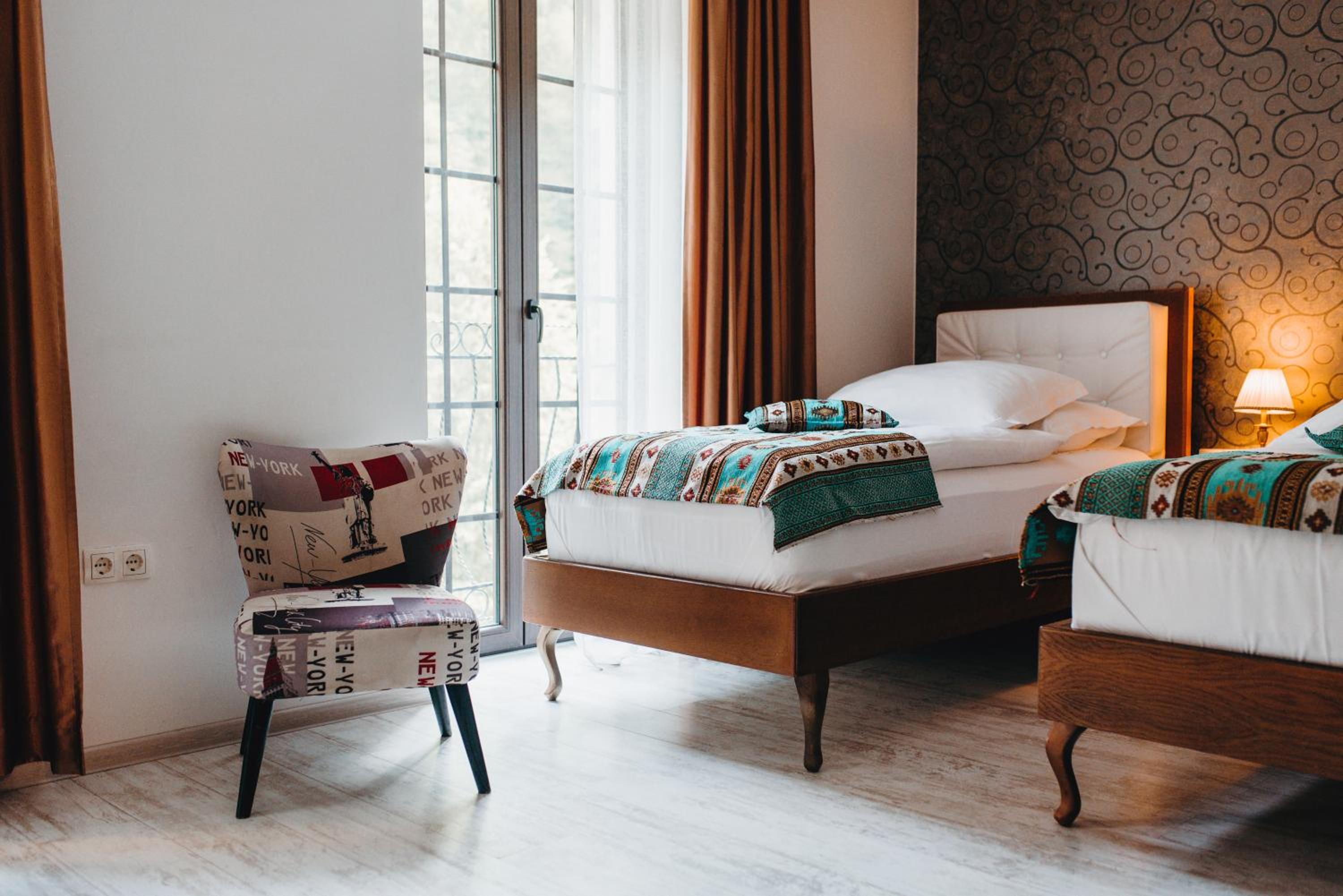 Standard Twin Room with Street View - Photo 14