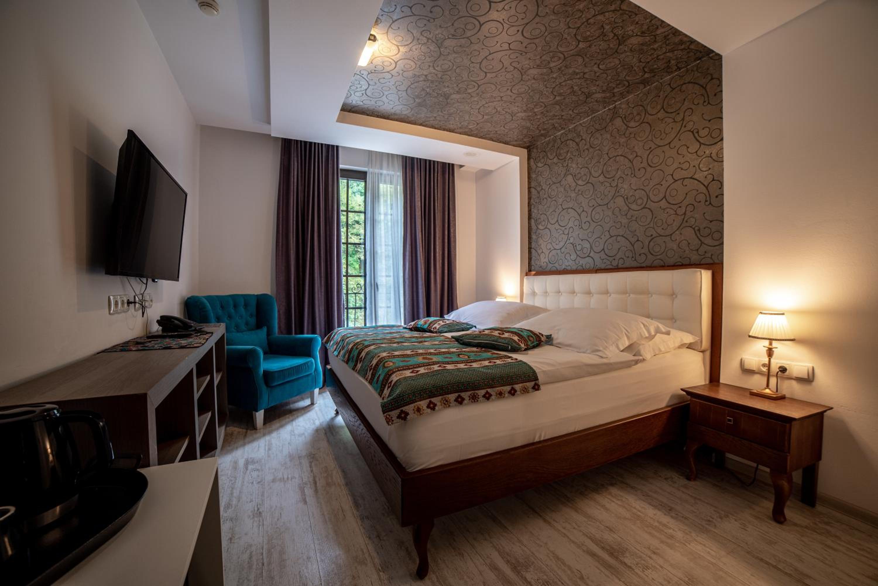 Standard Double Room with Street View - Photo 1