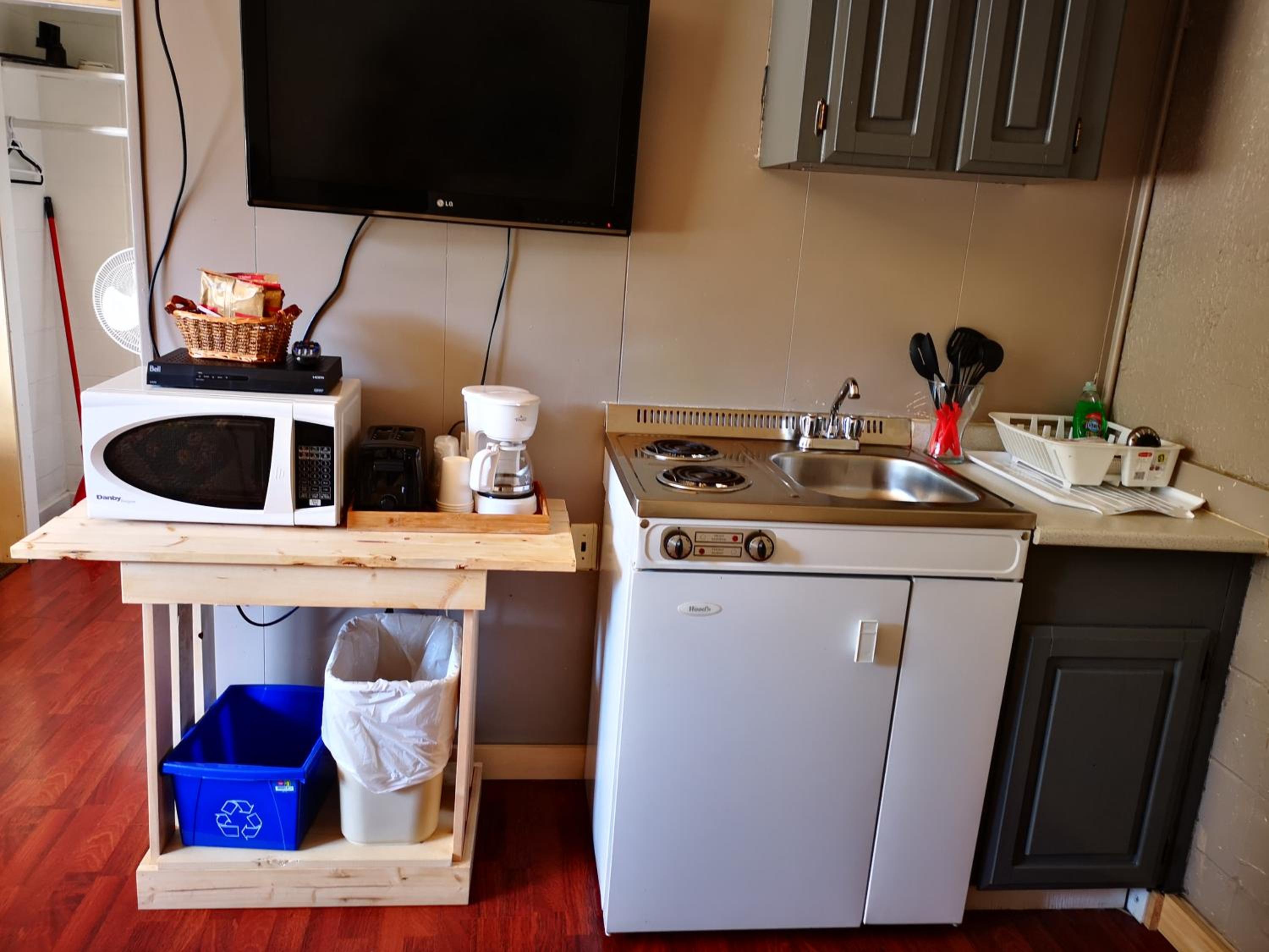 Basic Double Room photo 3