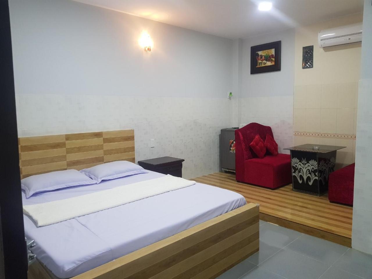 Large Double Room photo 1