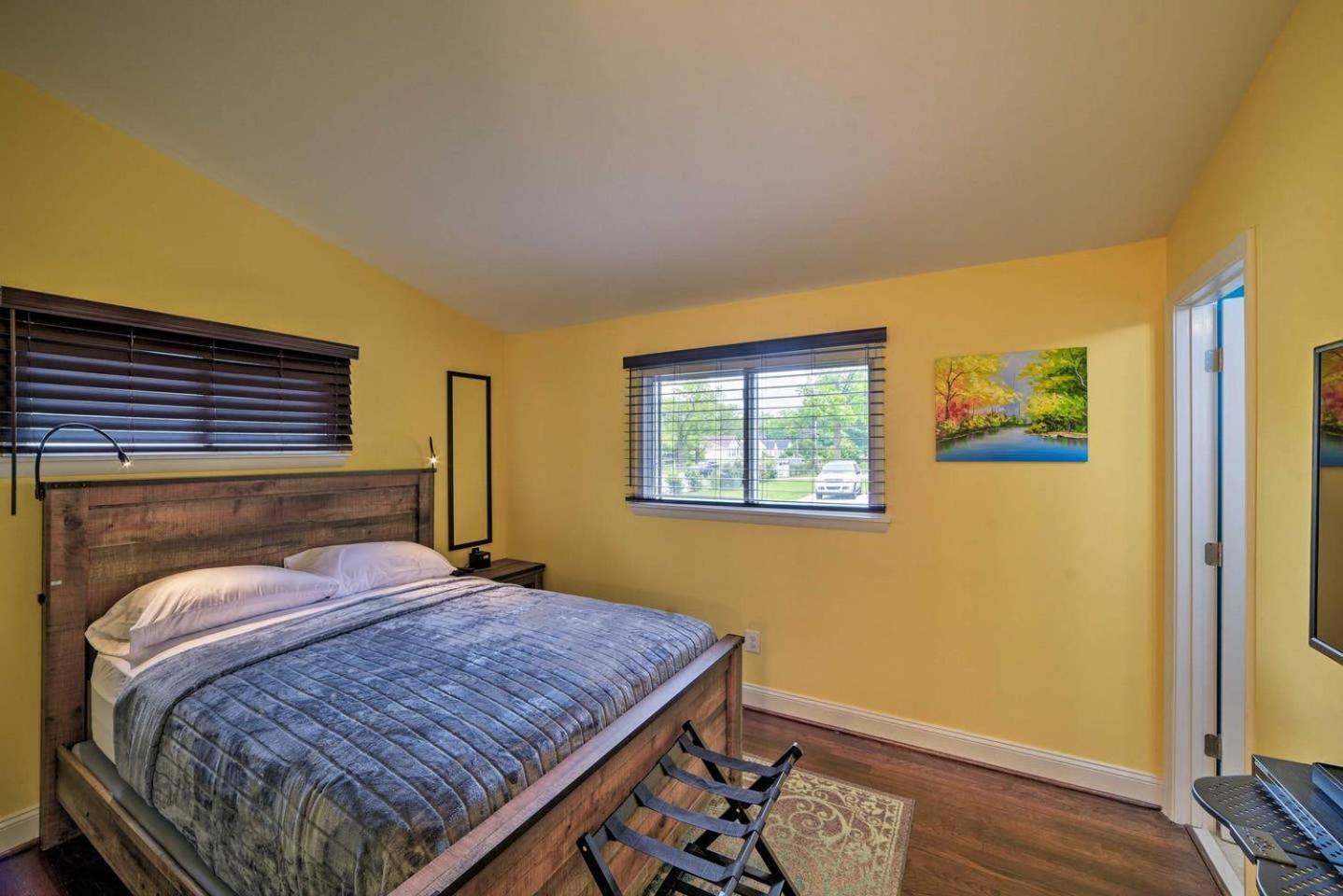 Three-Bedroom House photo 1
