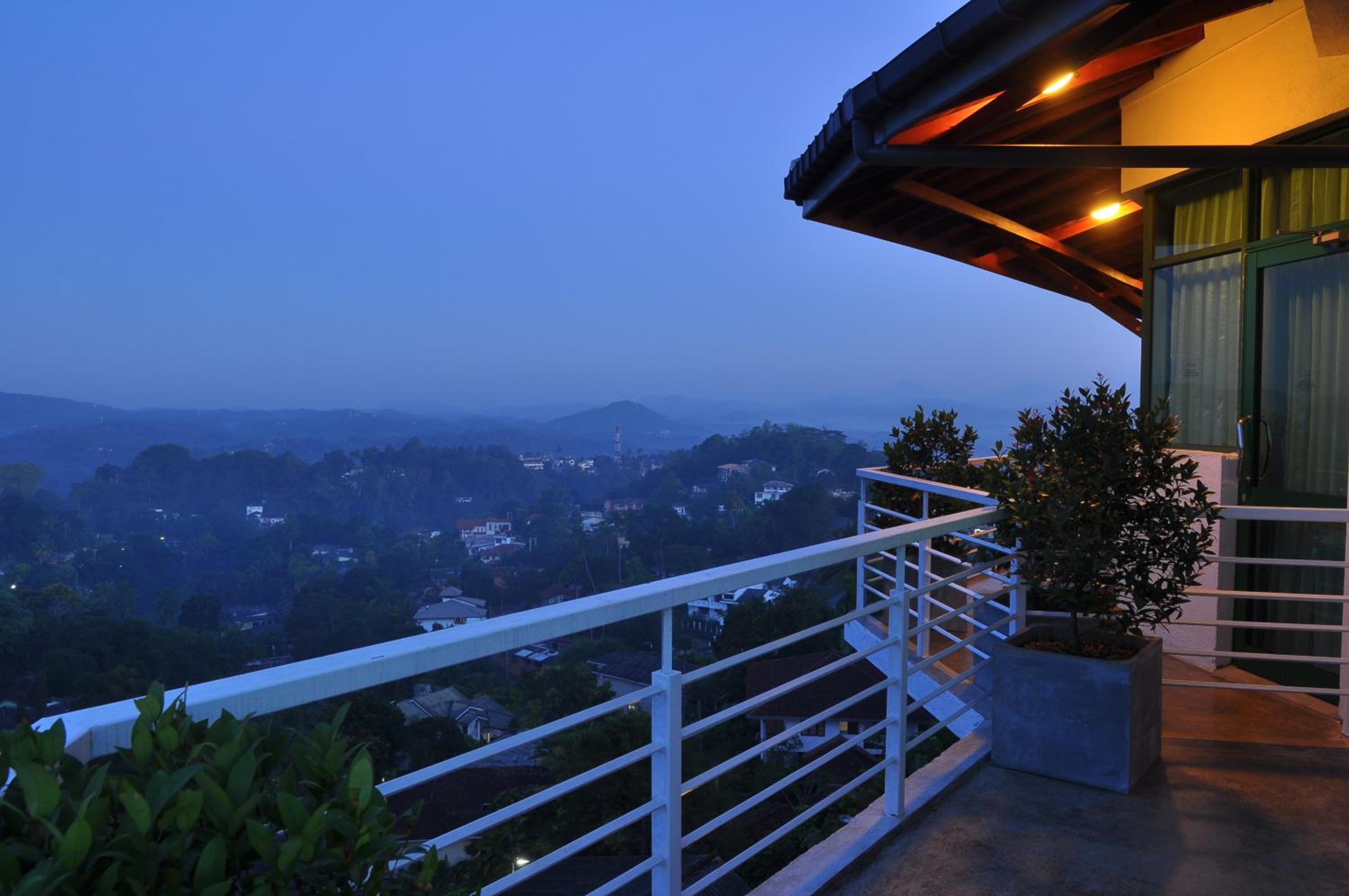 Superior Double or Twin Room with Mountain View photo 1