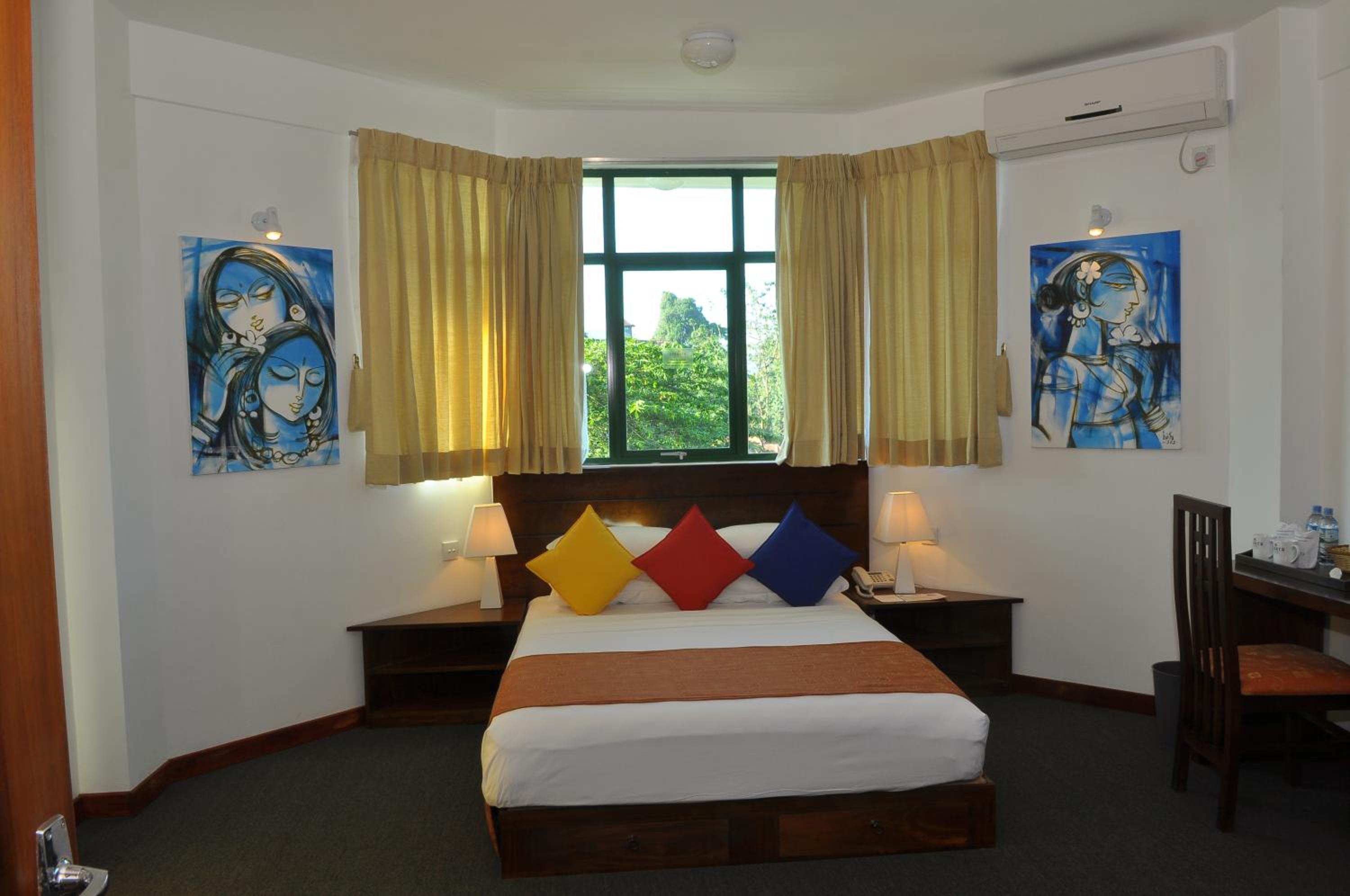 Superior Double or Twin Room with Mountain View photo 2