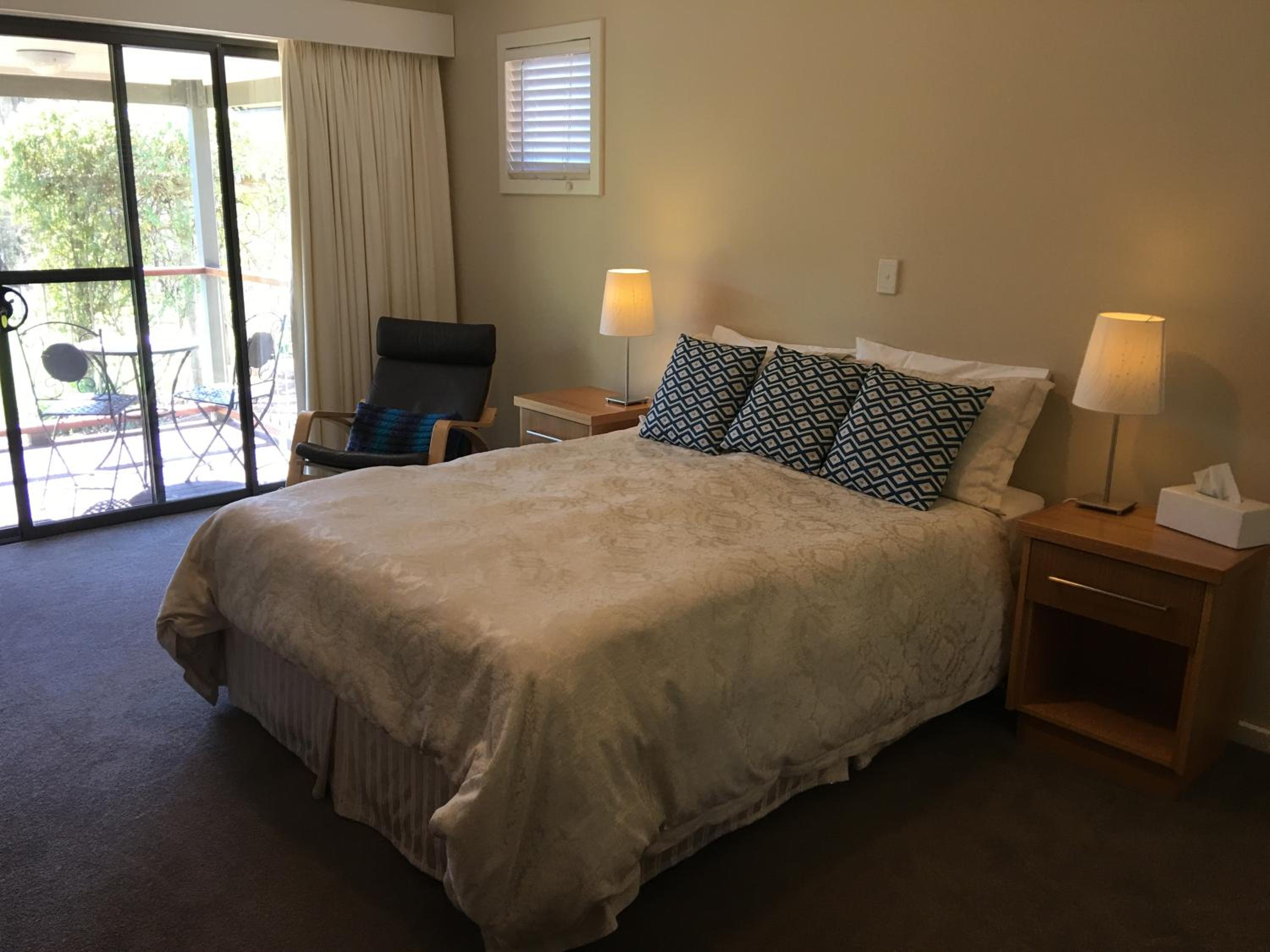 Queen Room with Balcony photo 1