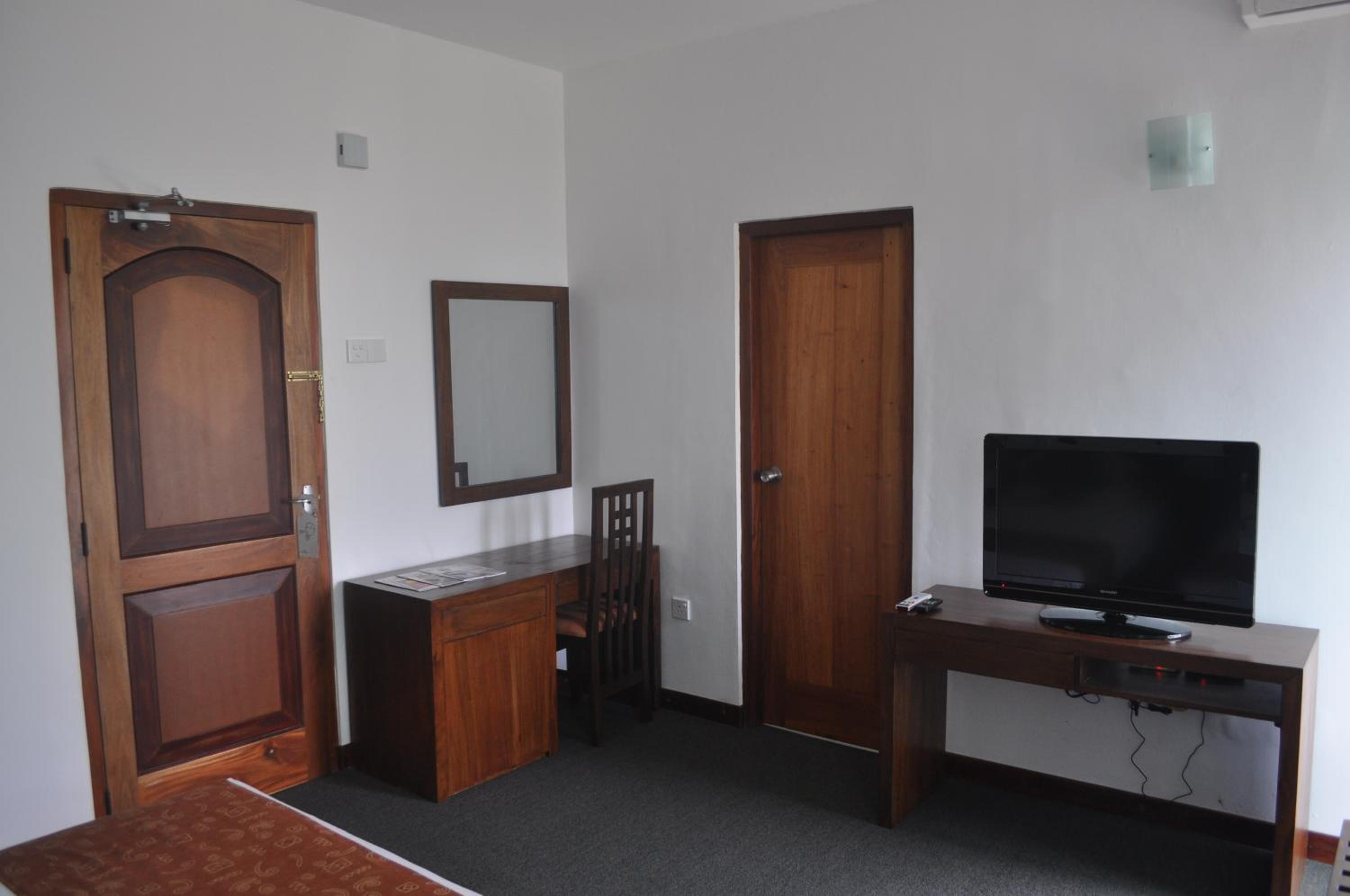 Superior Double or Twin Room with Mountain View photo 3
