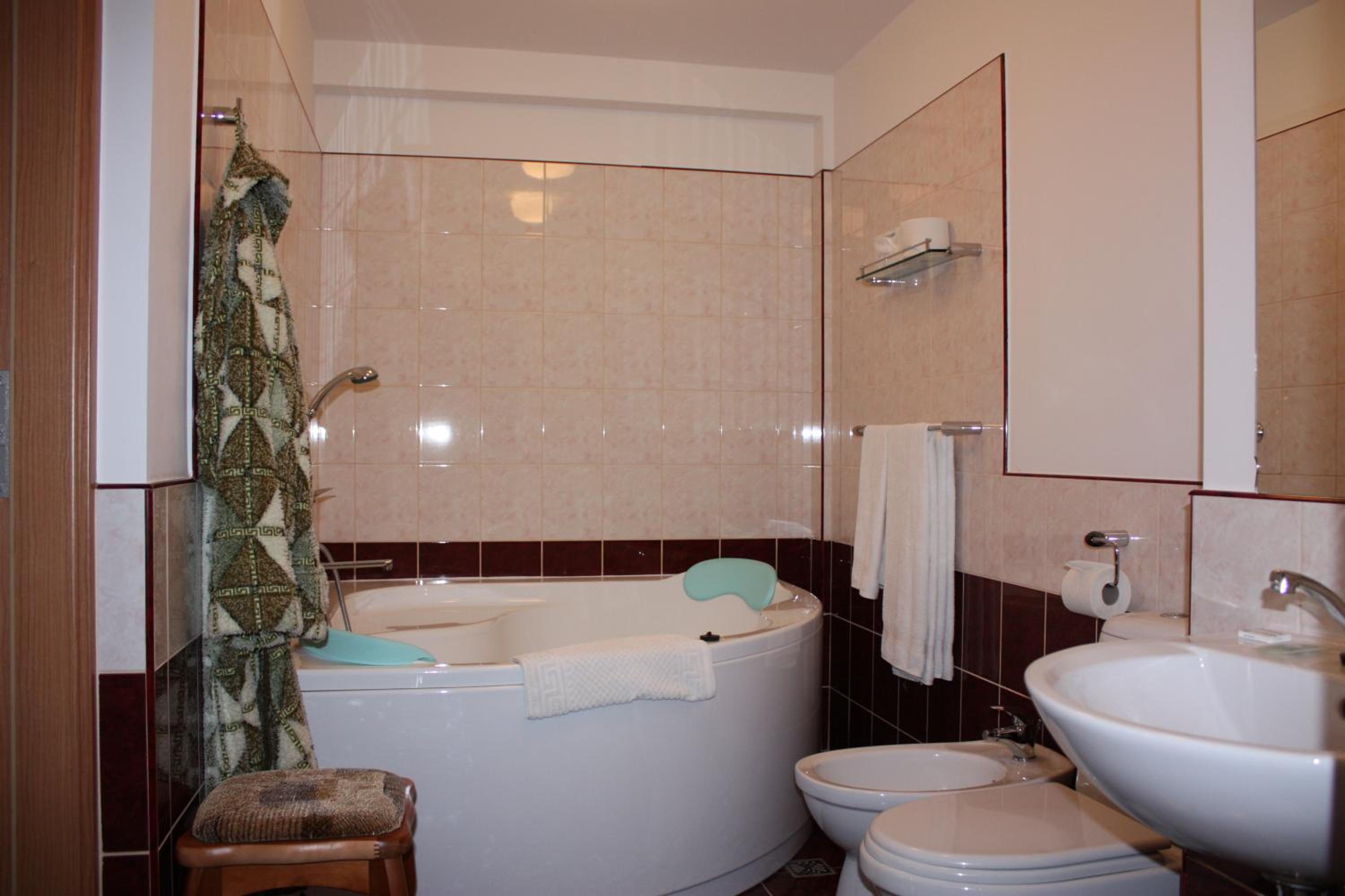 Suite - Photo 6
