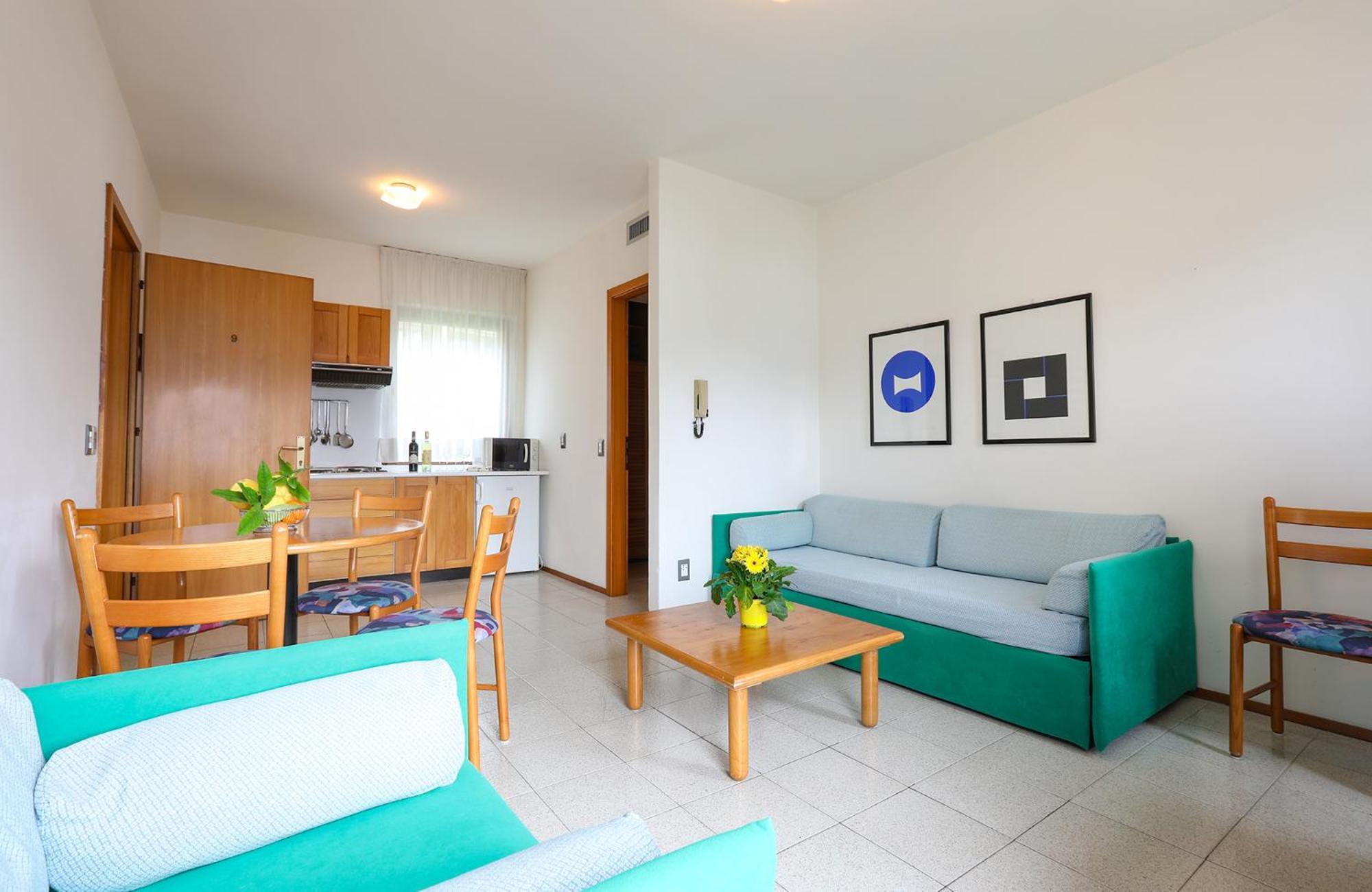 One-Bedroom Apartment photo 2