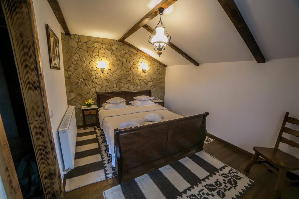 Standard Double Room - Photo 6