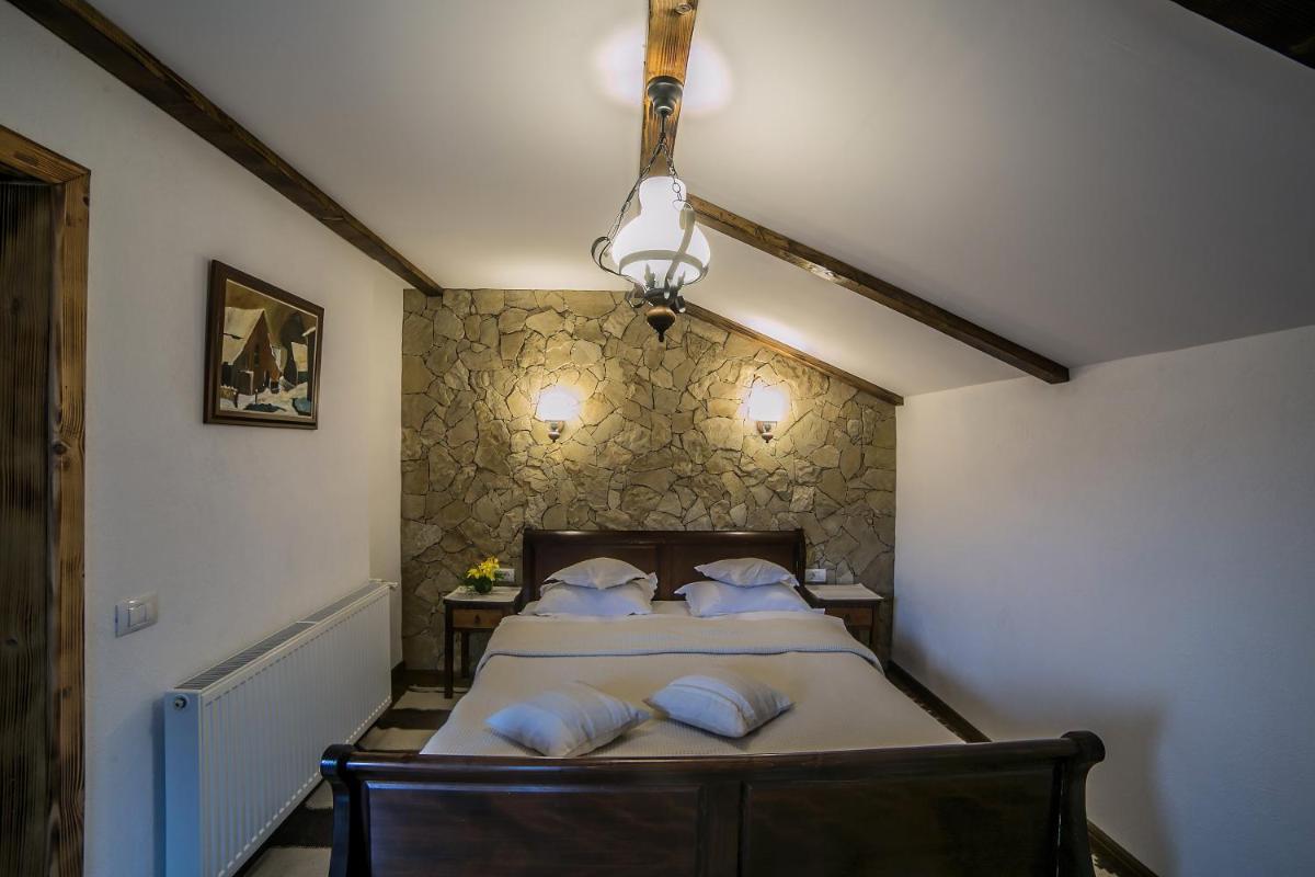 Standard Double Room - Photo 7
