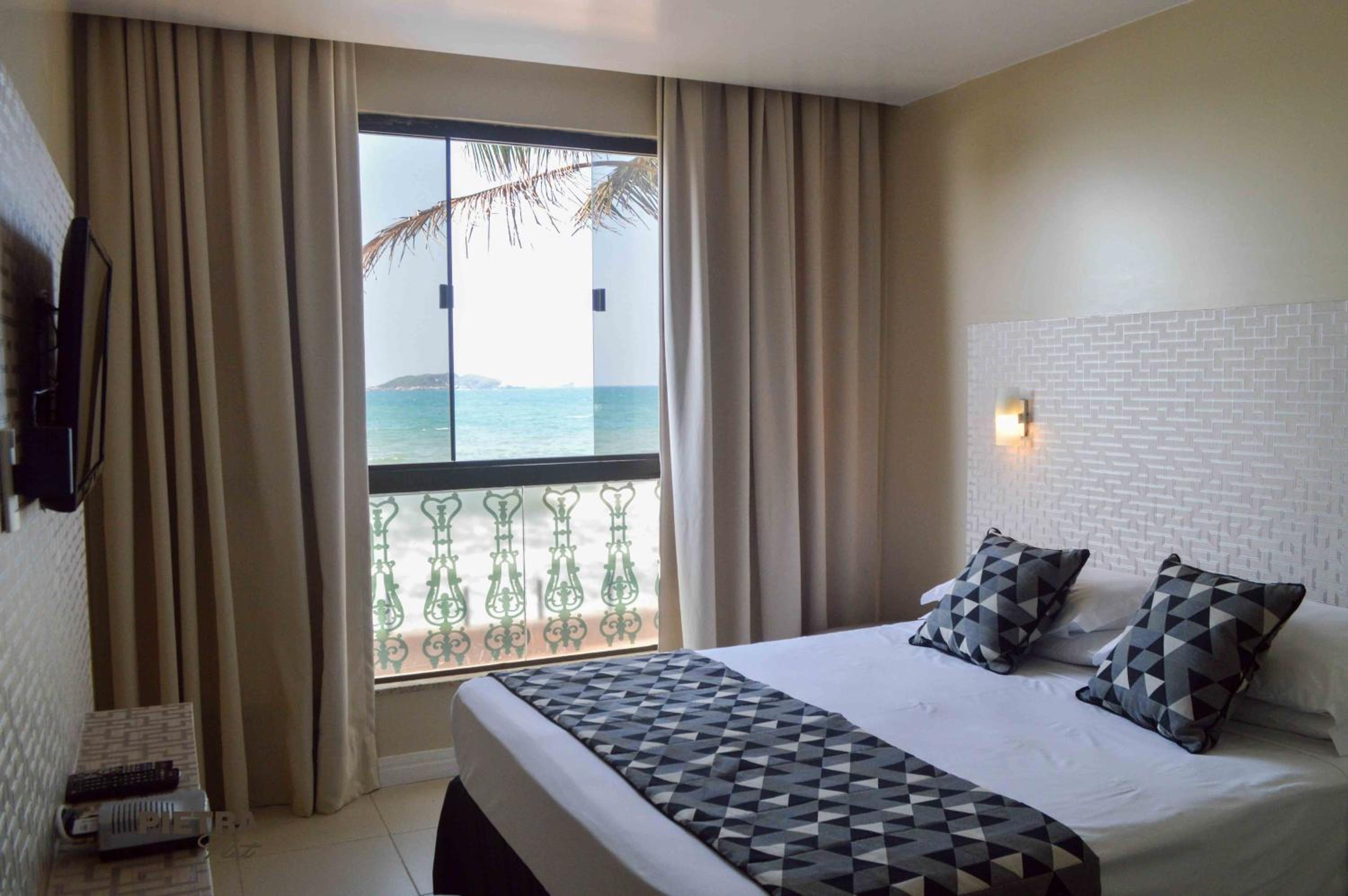 Two-Bedroom Luxury Apartment with Sea View - Photo 1