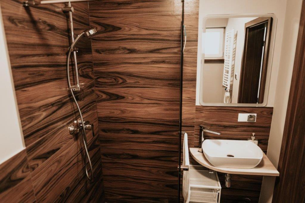 Quadruple Room with Private Bathroom