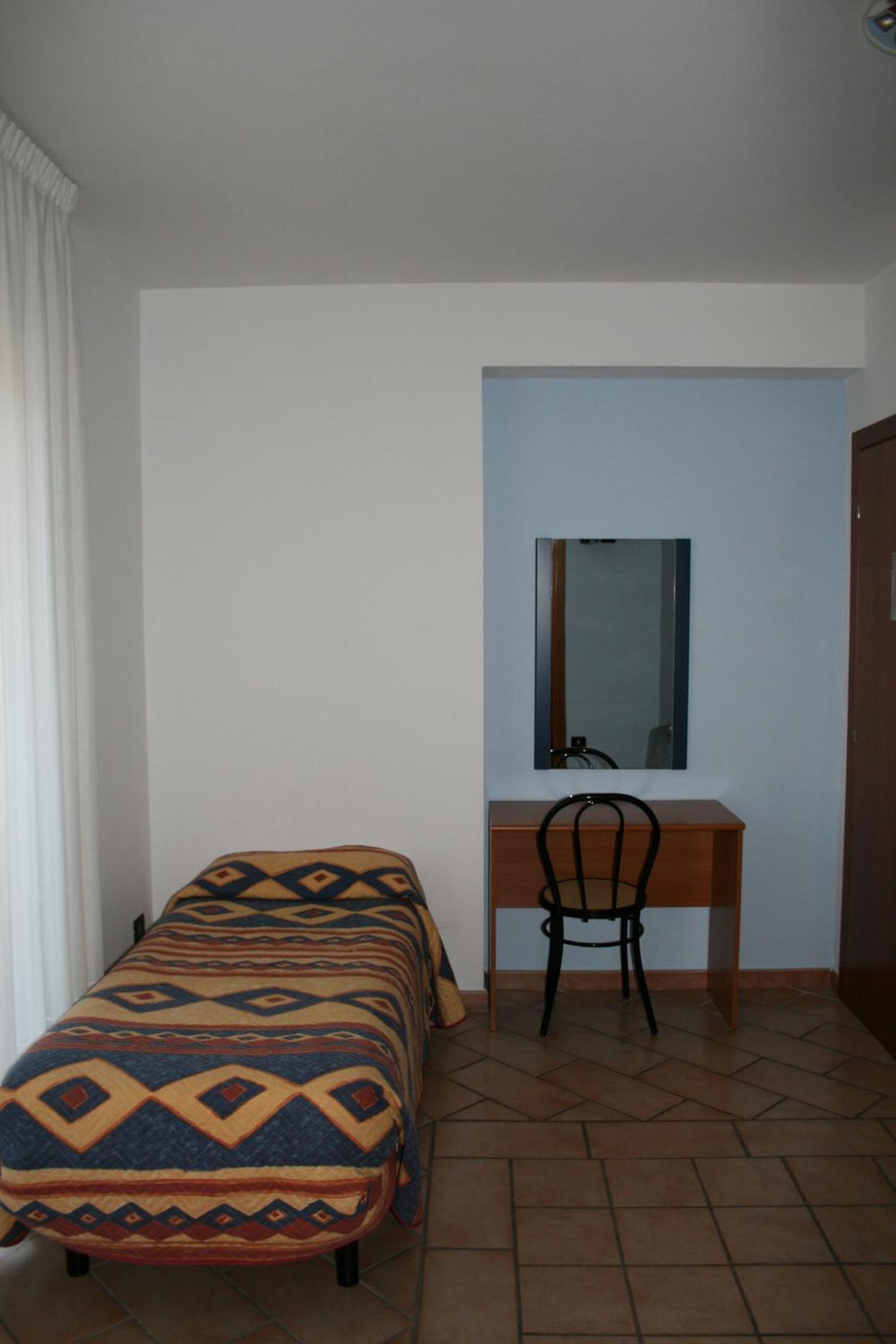 Standard Single Room photo 3
