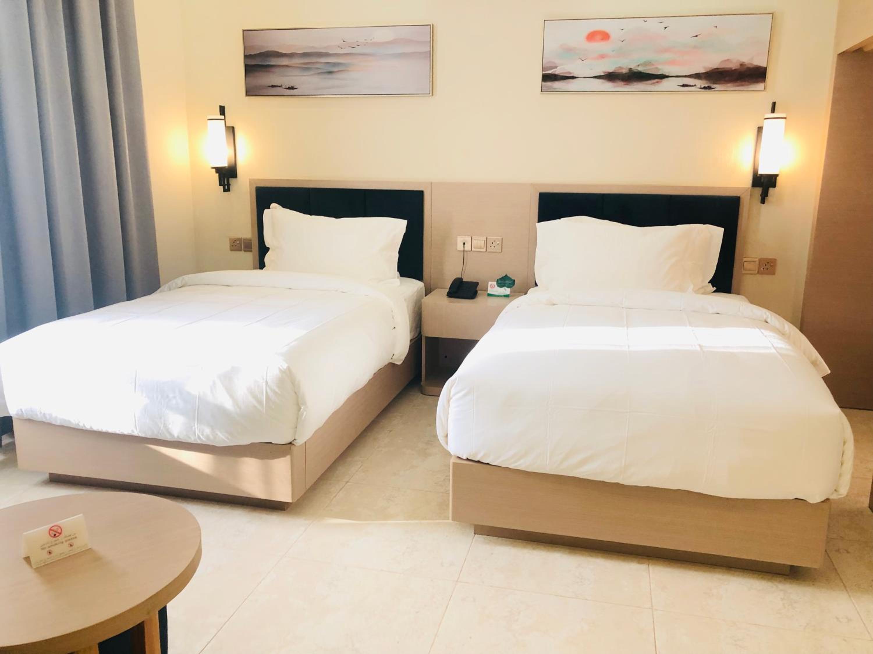 Standard Twin Room - Photo 13