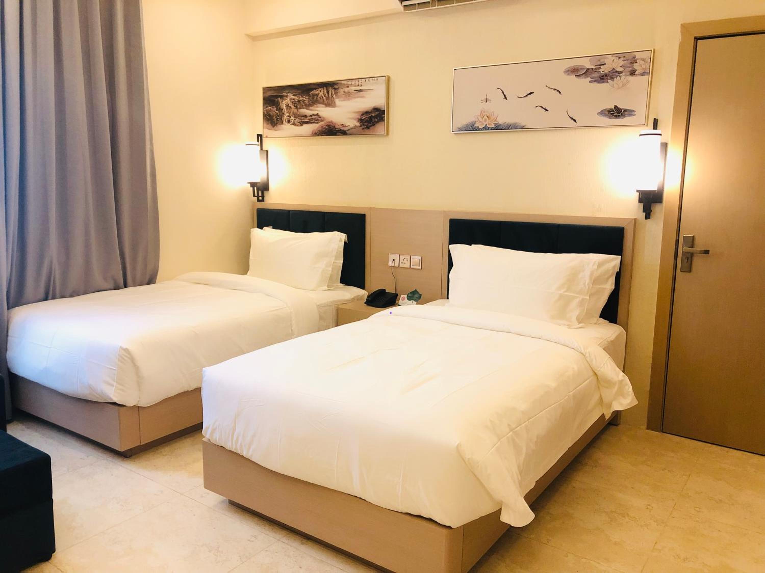 Standard Twin Room - Photo 14