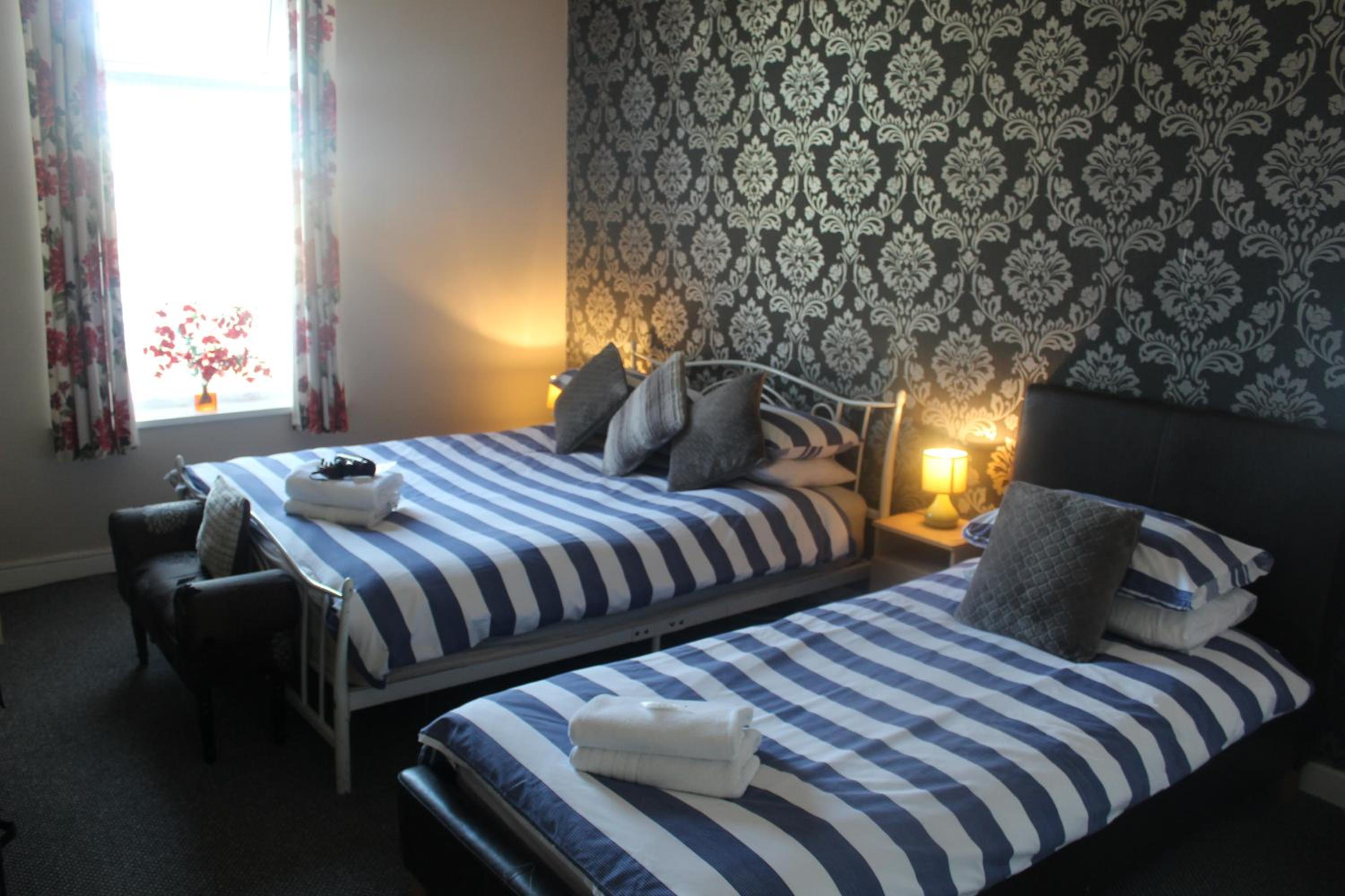 Triple Room - En Suite - Photo 16