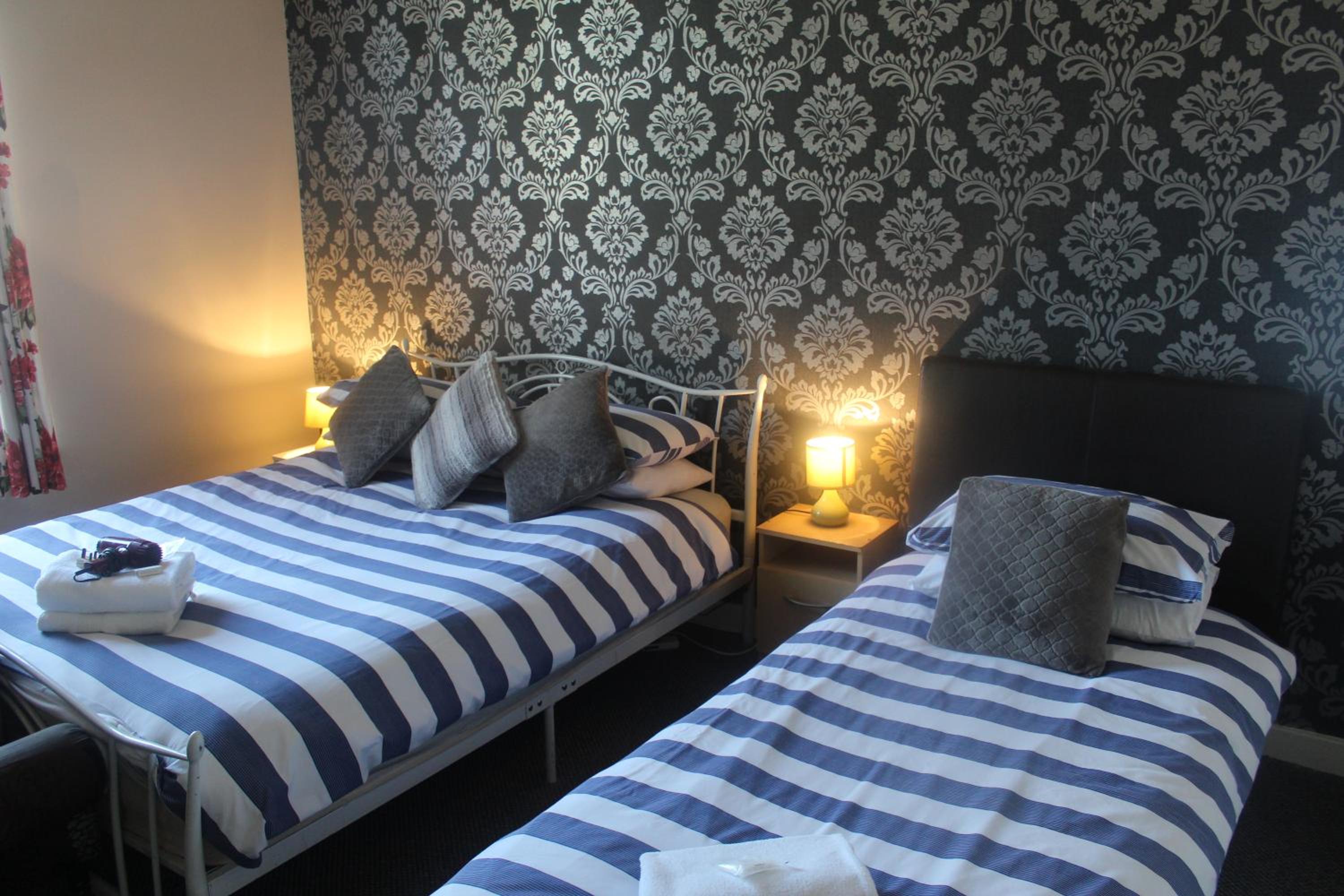 Triple Room - En Suite - Photo 17