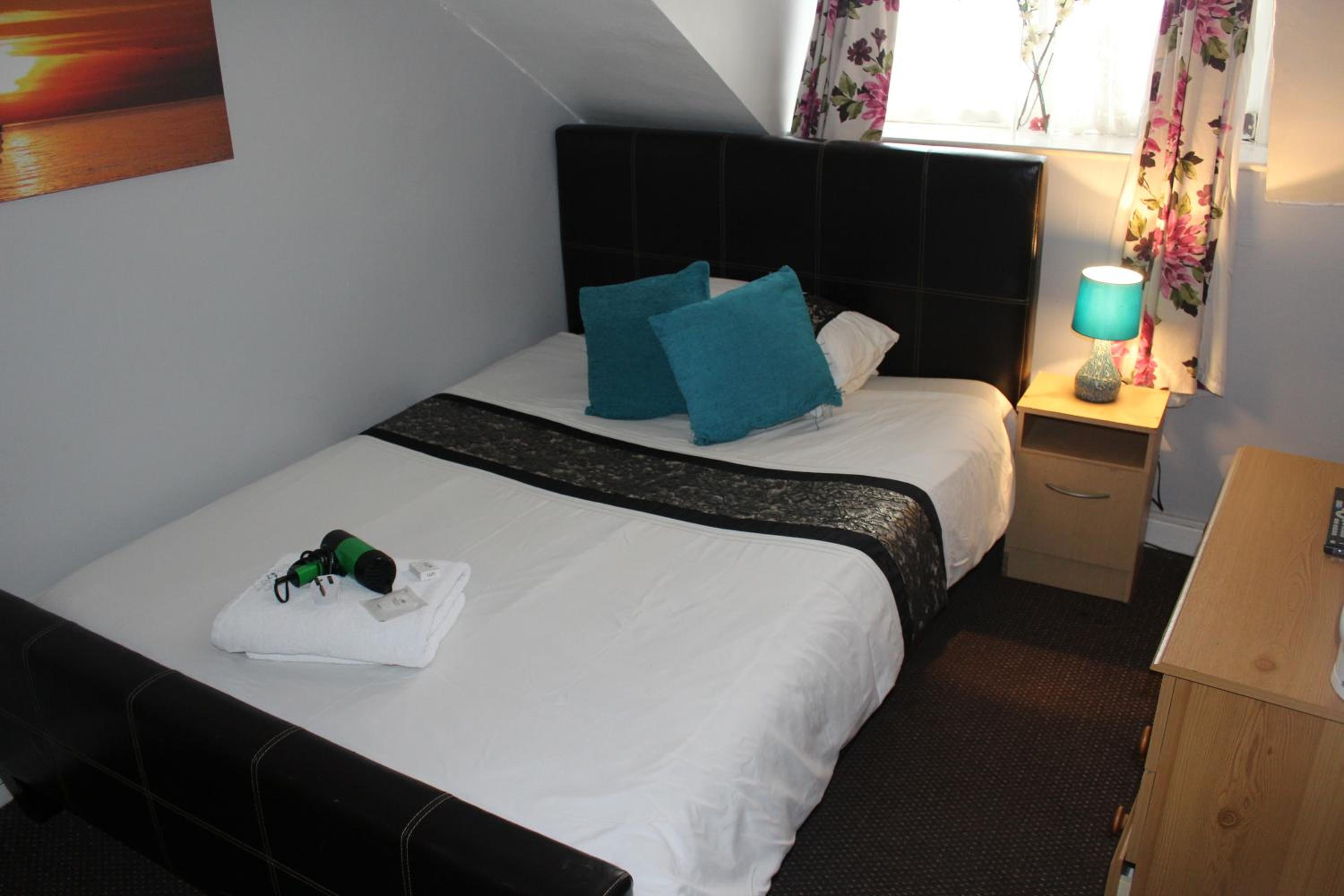 Double Room with Shared Bathroom