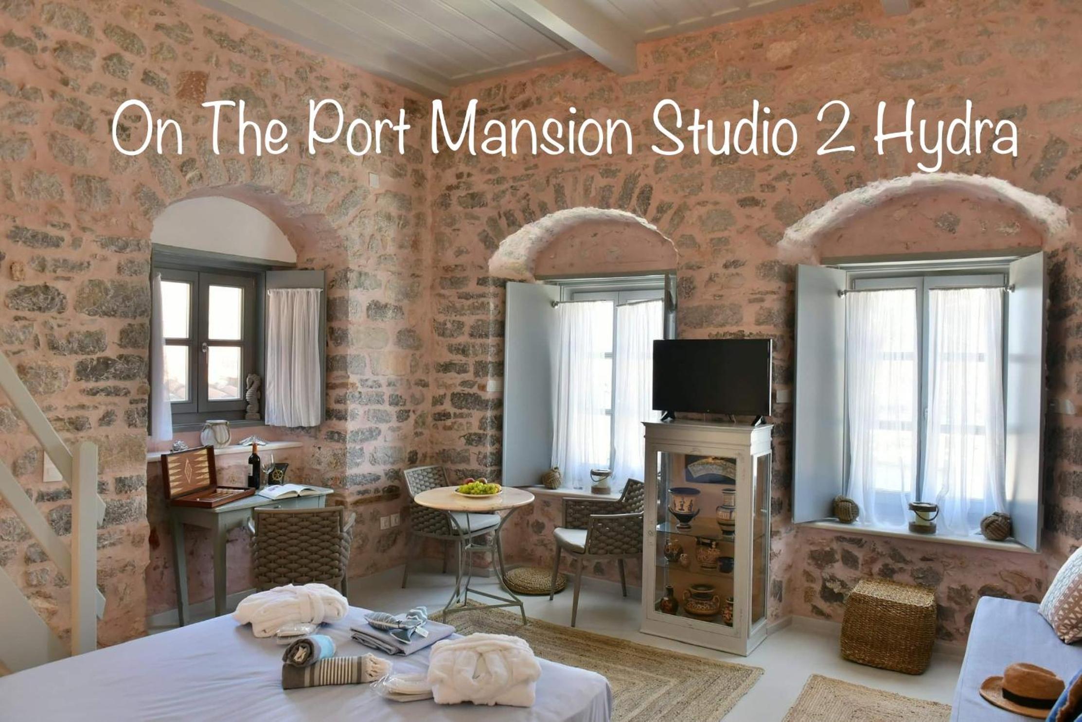 One-Bedroom House - Photo 10