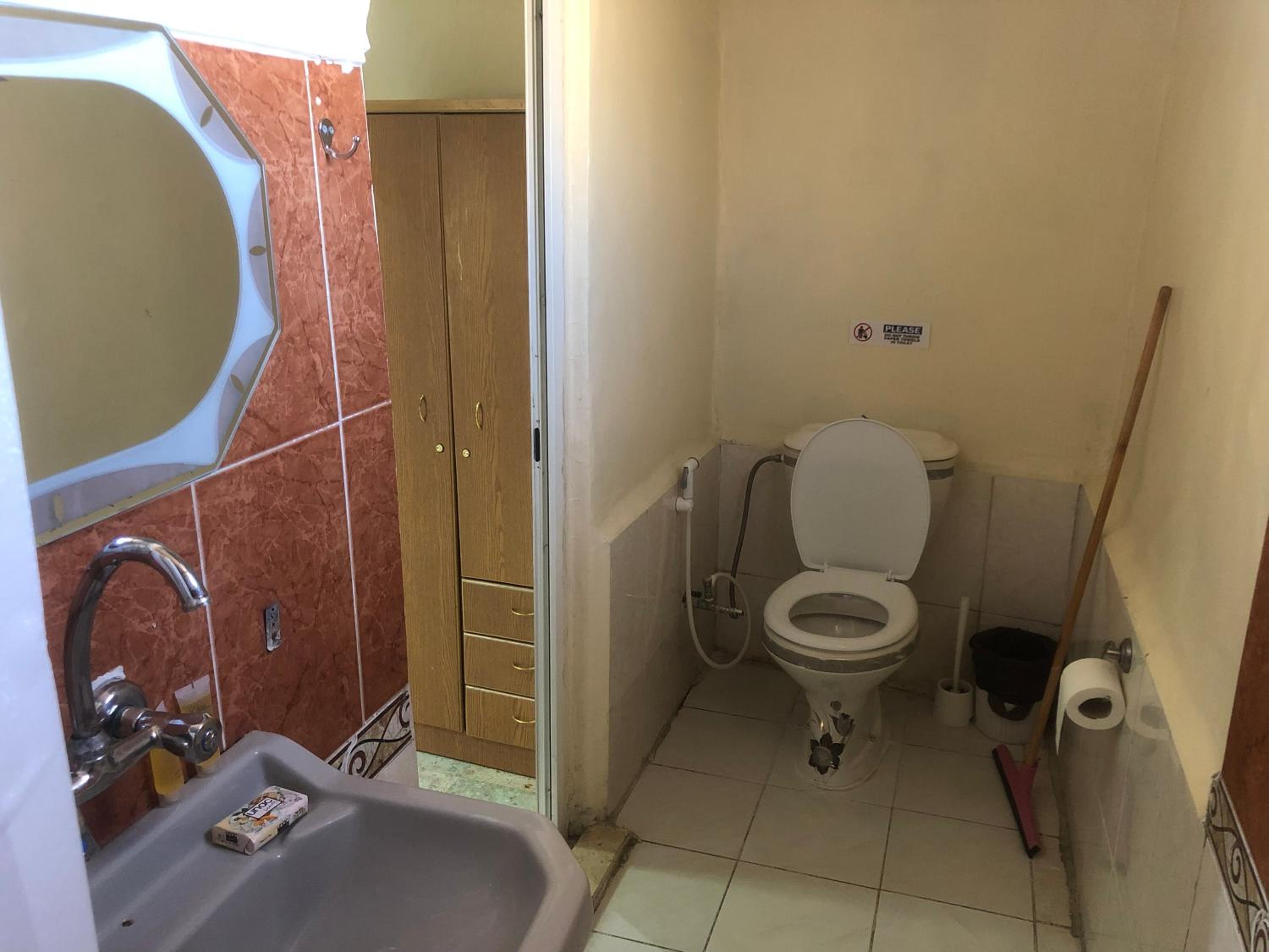Budget Twin Room photo 2