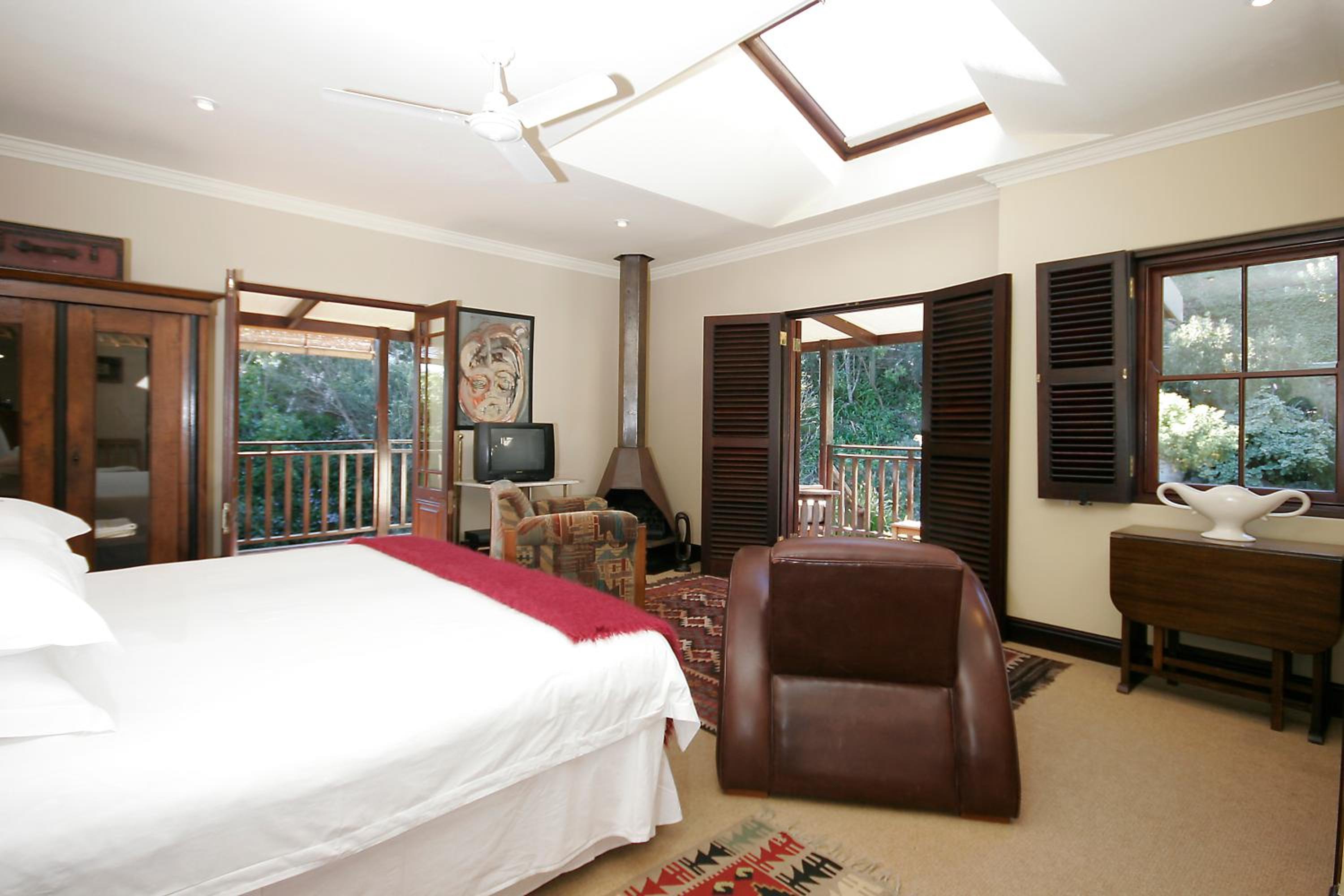 King Suite with Pool View photo 1