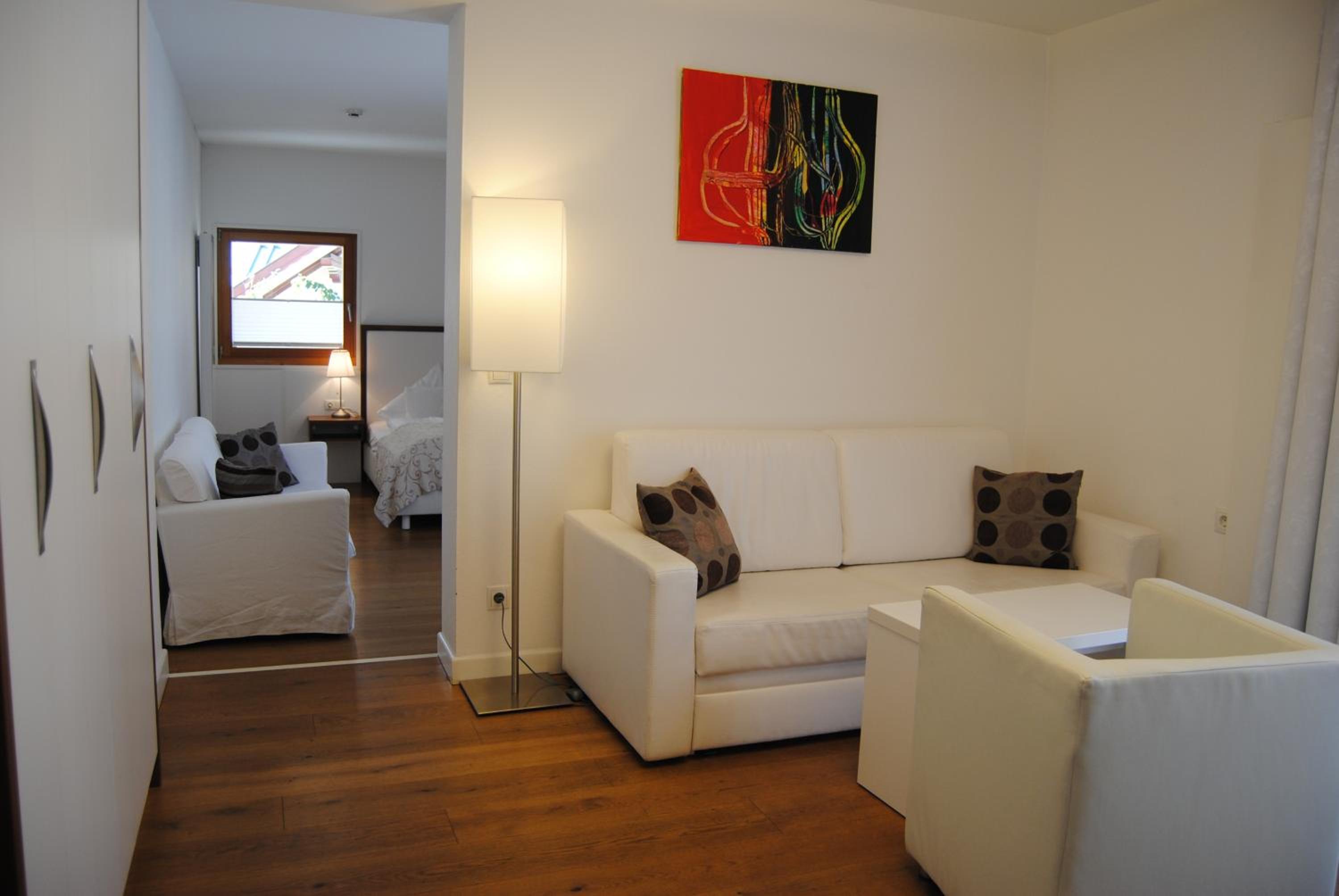 Suite - Photo 4