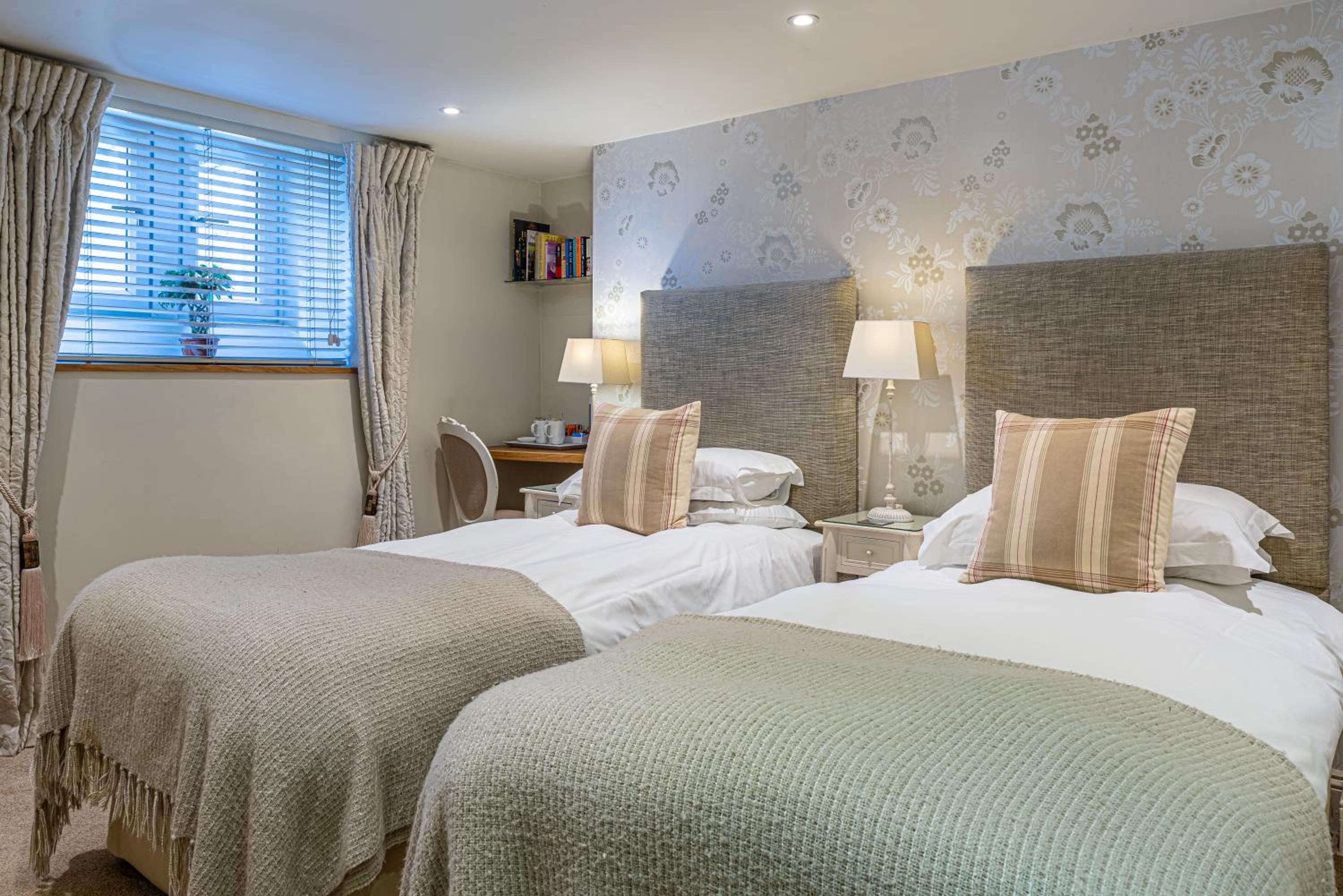 Standard Double or Twin Room - Photo 4