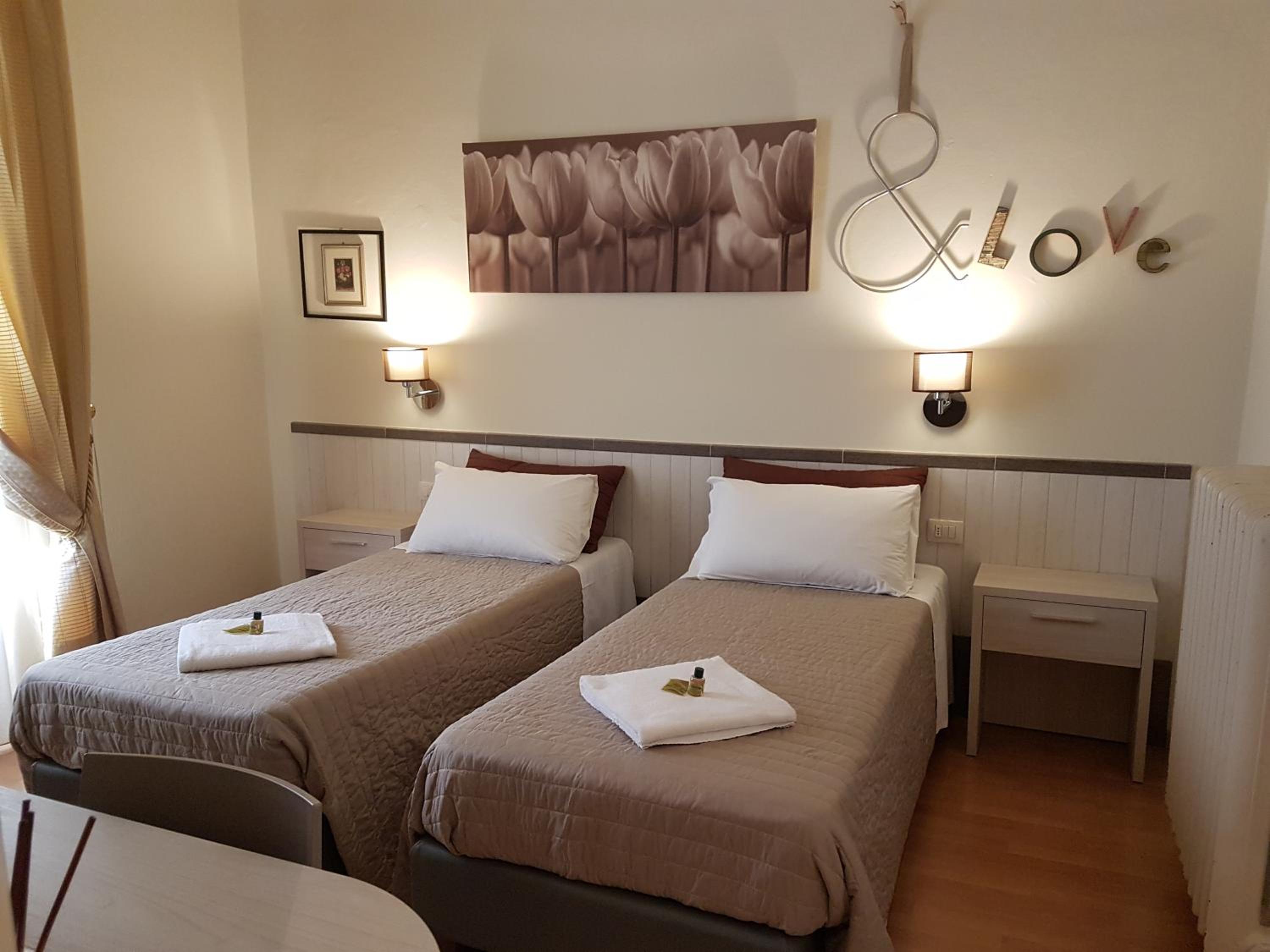 Standard Twin Room
