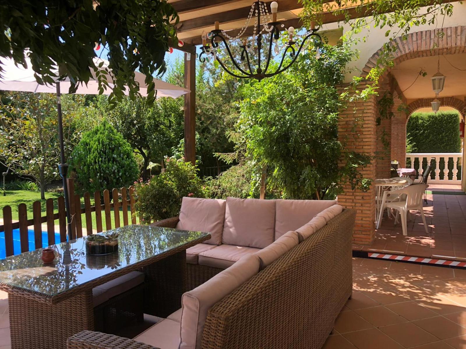 Double Room with Garden View - Photo 10