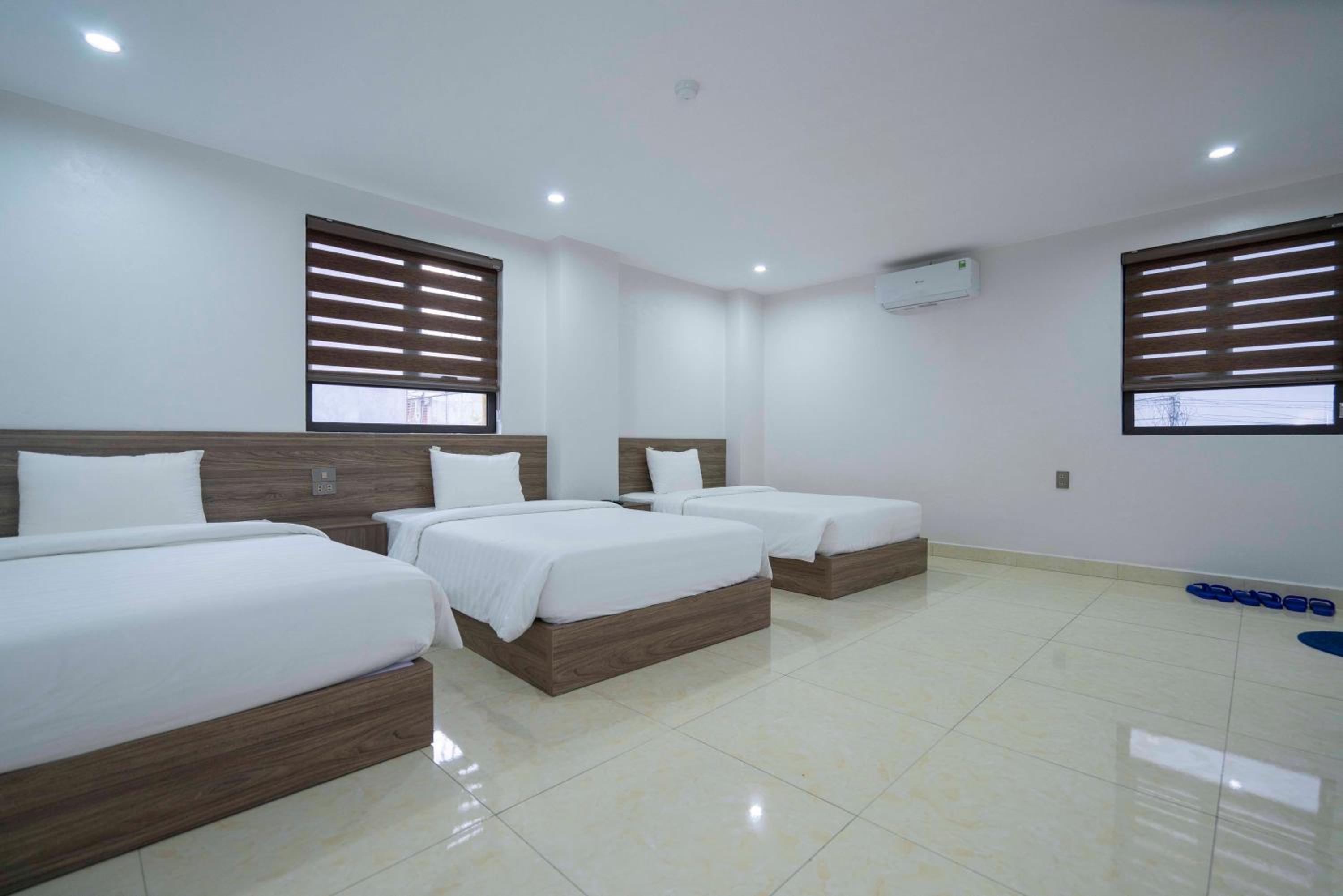 Triple Room With Private Bathroom